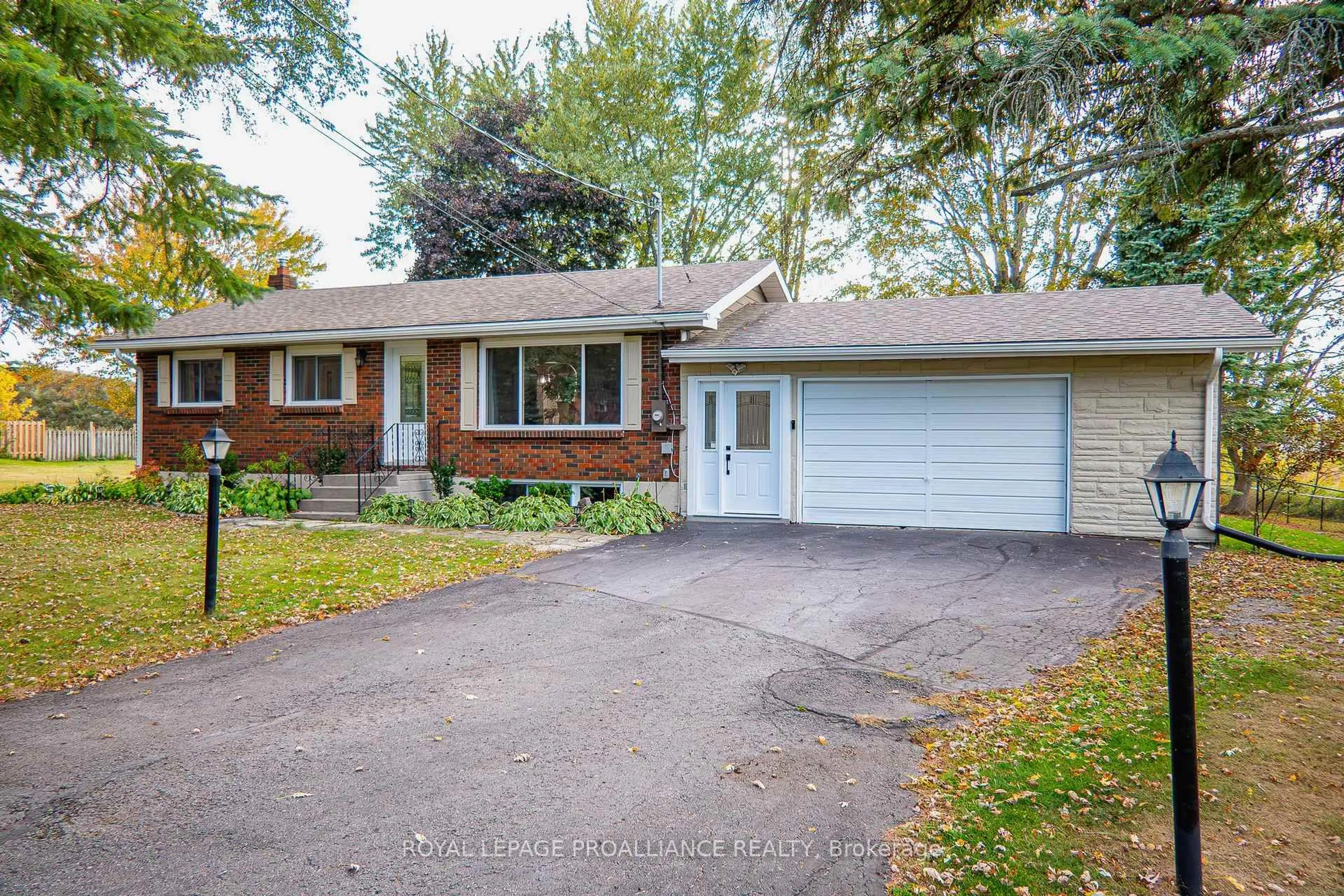 Home with vinyl exterior material, street for 163 Avonlough Rd, Belleville Ontario K8N 4Z2