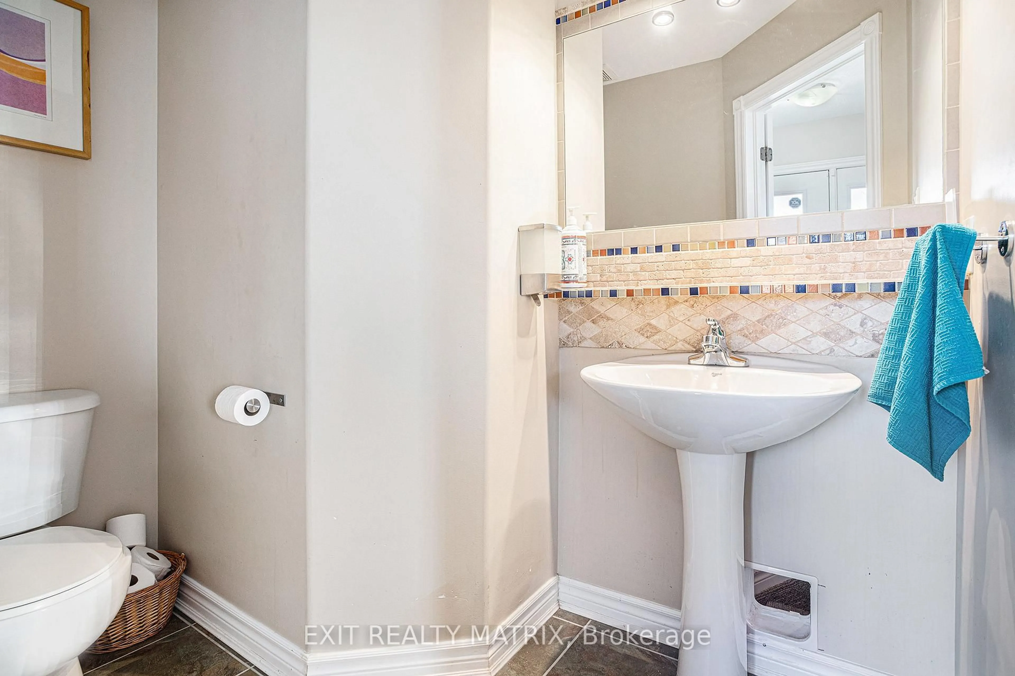 Standard bathroom, ceramic/tile floor for 183 Filion St, Russell Ontario K0A 1W0