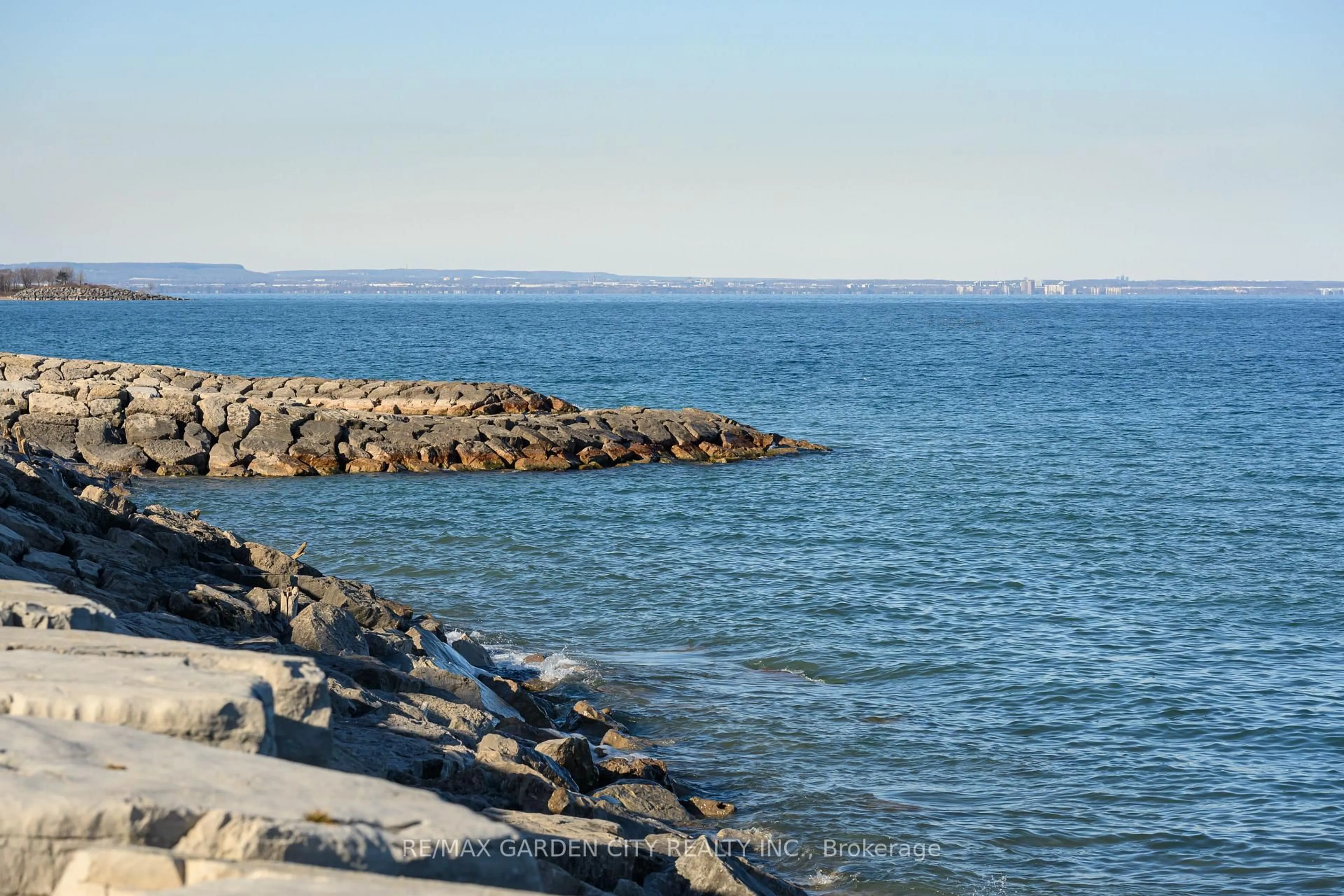 Unknown for 10 Concord Pl #408, Grimsby Ontario L3M 0G6