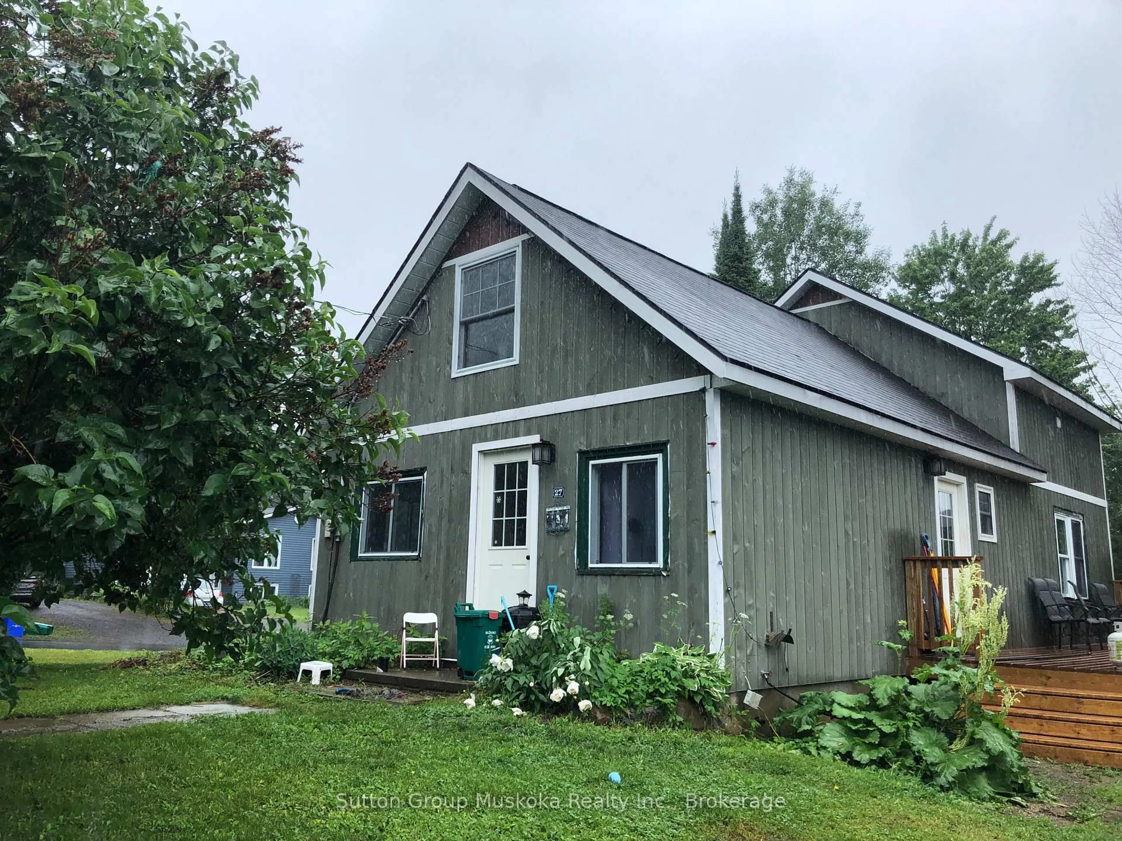 Unknown for 27 Henry St, Huntsville Ontario P1H 1V5