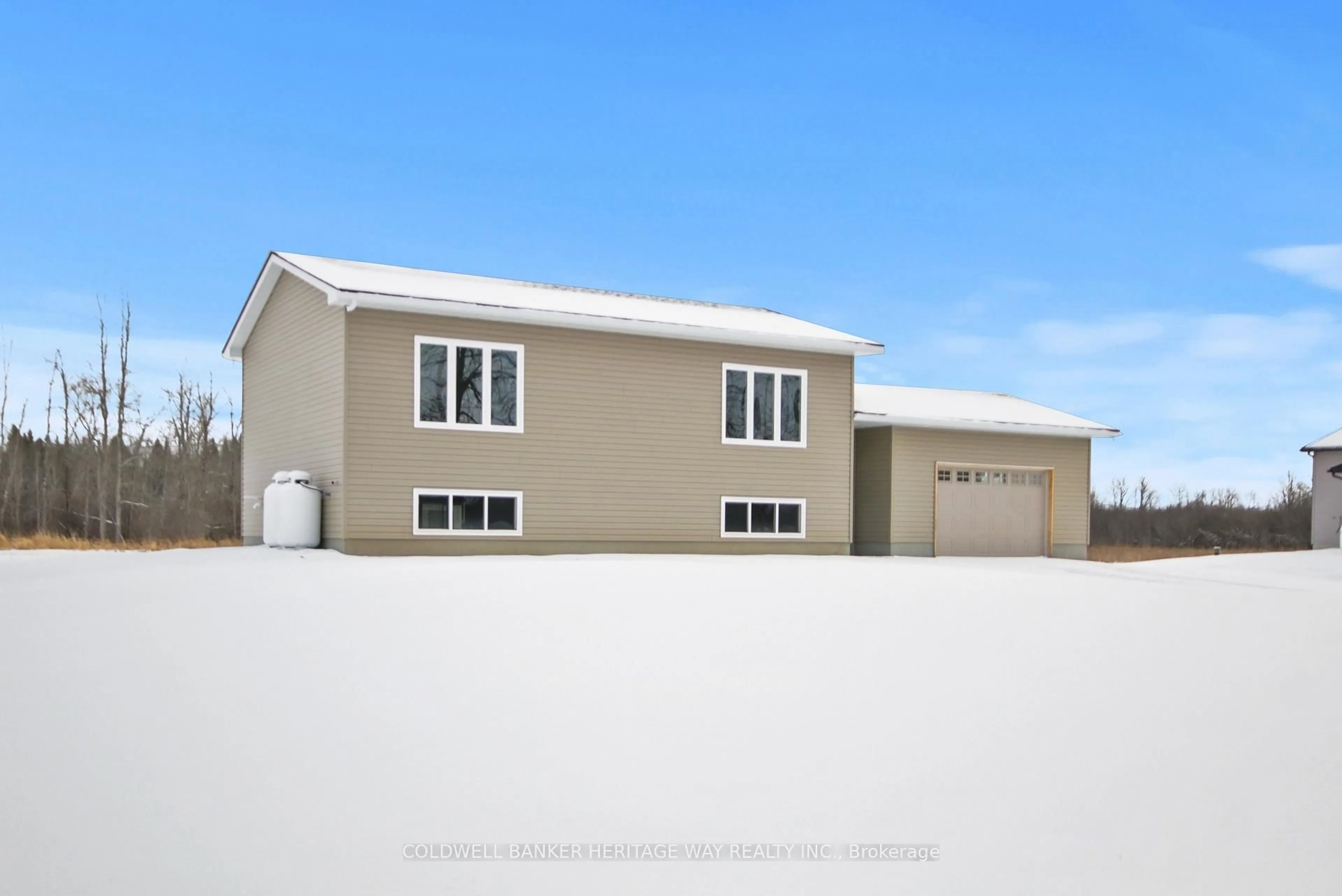 Home with vinyl exterior material, building for 2435 Drummond Conc 7 Rd, Perth Ontario K7H 0L8