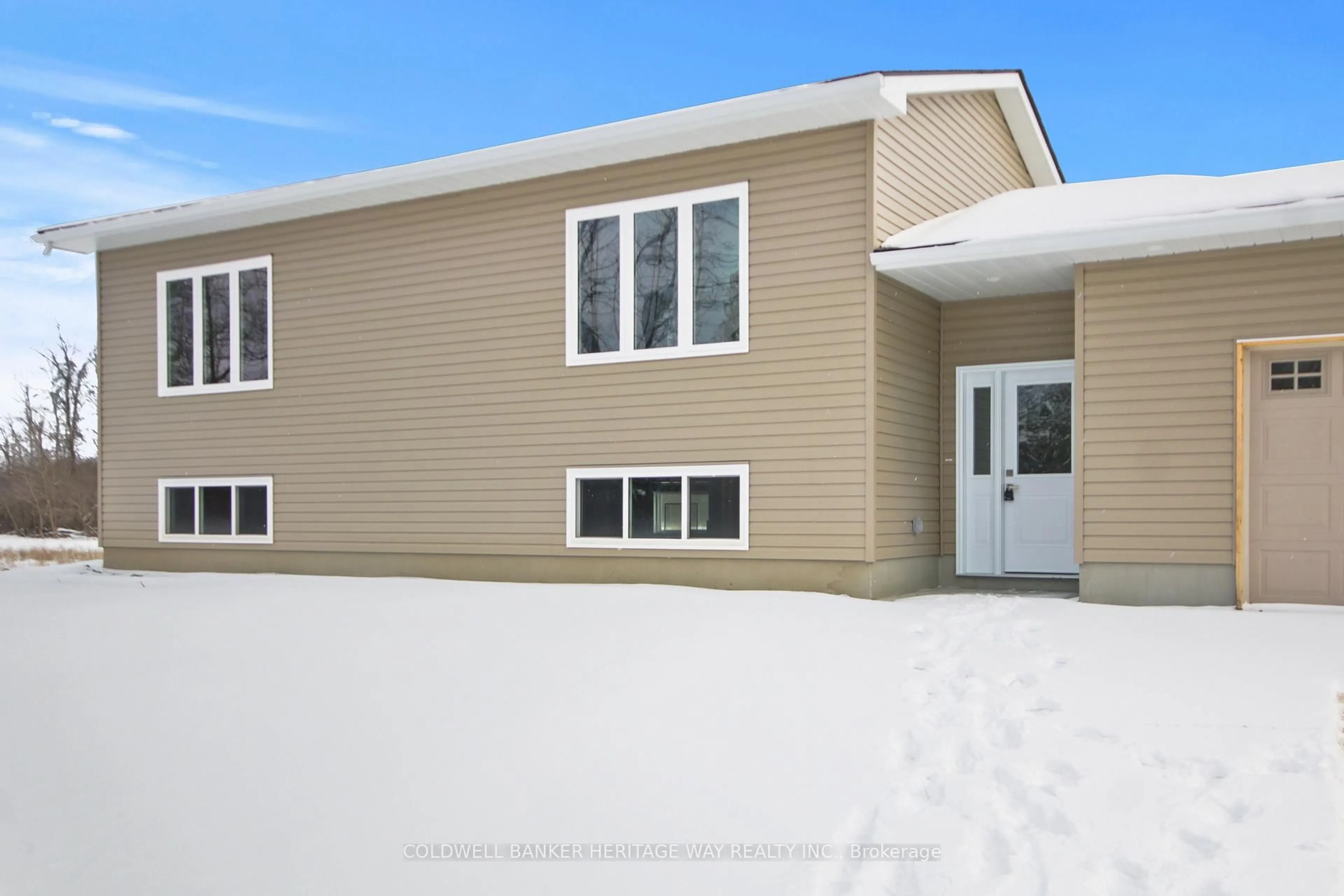 Home with vinyl exterior material, unknown for 2435 Drummond Conc 7 Rd, Perth Ontario K7H 0L8