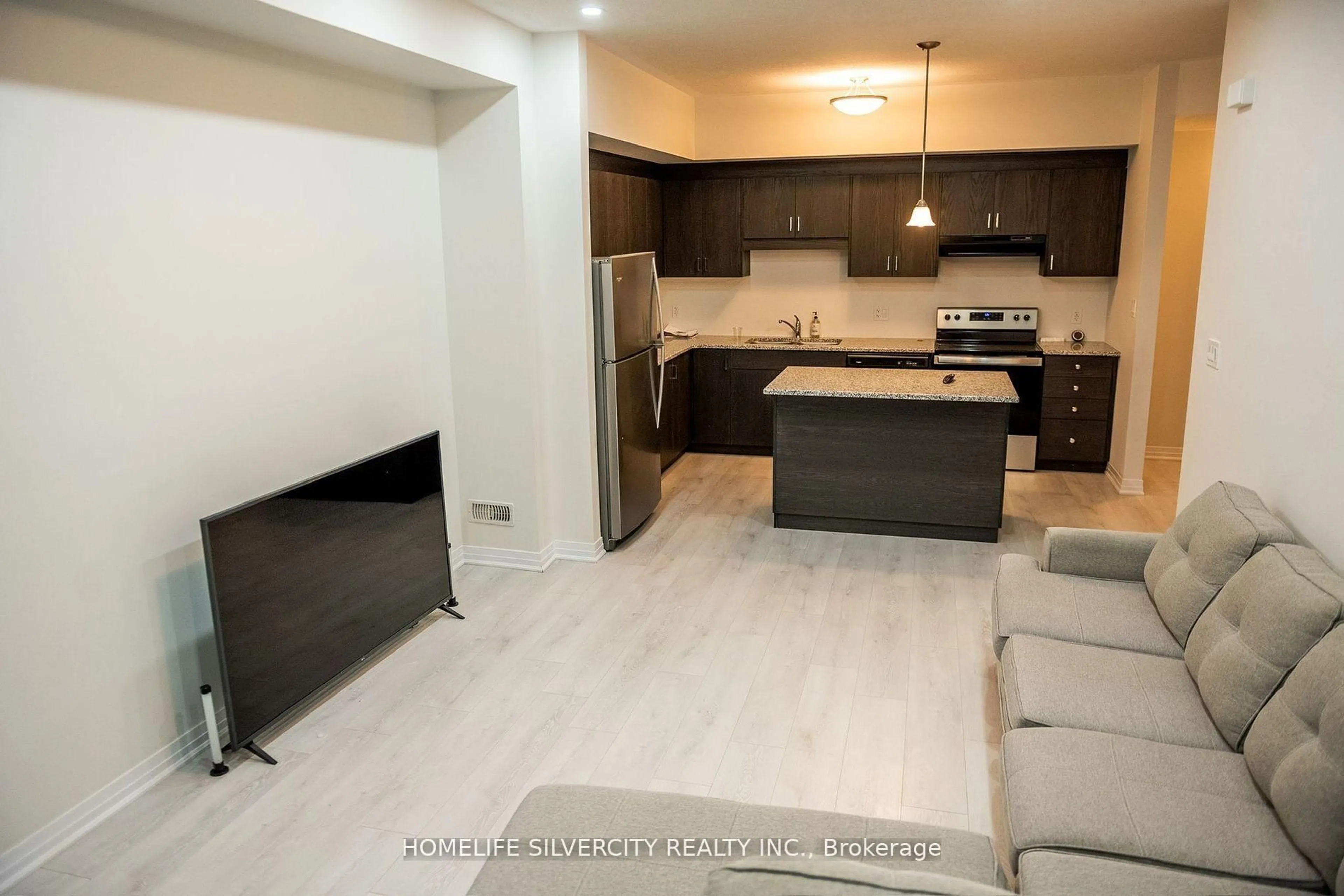 Open concept kitchen, unknown for 25 Isherwood Ave #5, Cambridge Ontario N1R 0E2