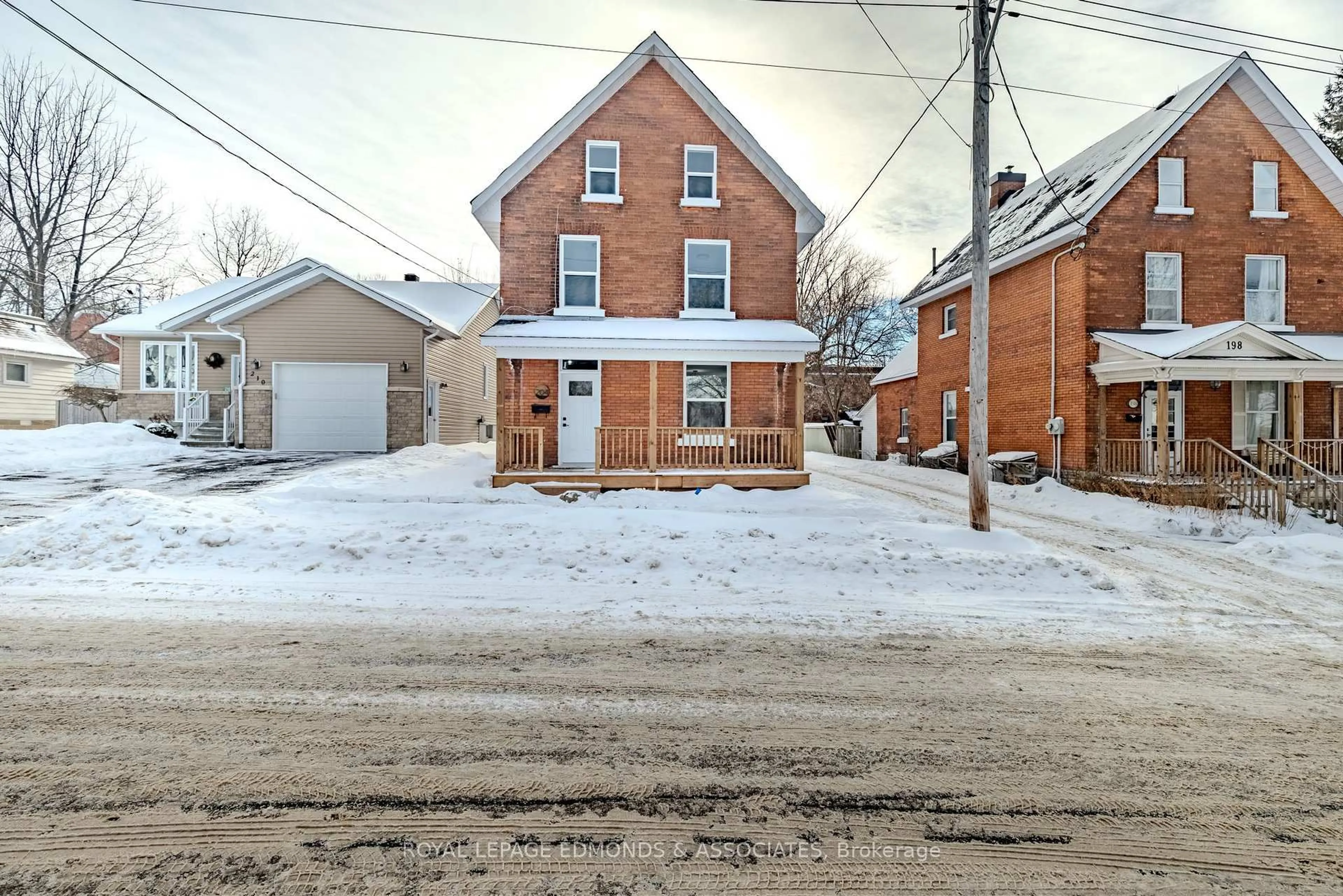 A pic from outside/outdoor area/front of a property/back of a property/a pic from drone, street for 204 McAllister St, Pembroke Ontario K8A 3G2