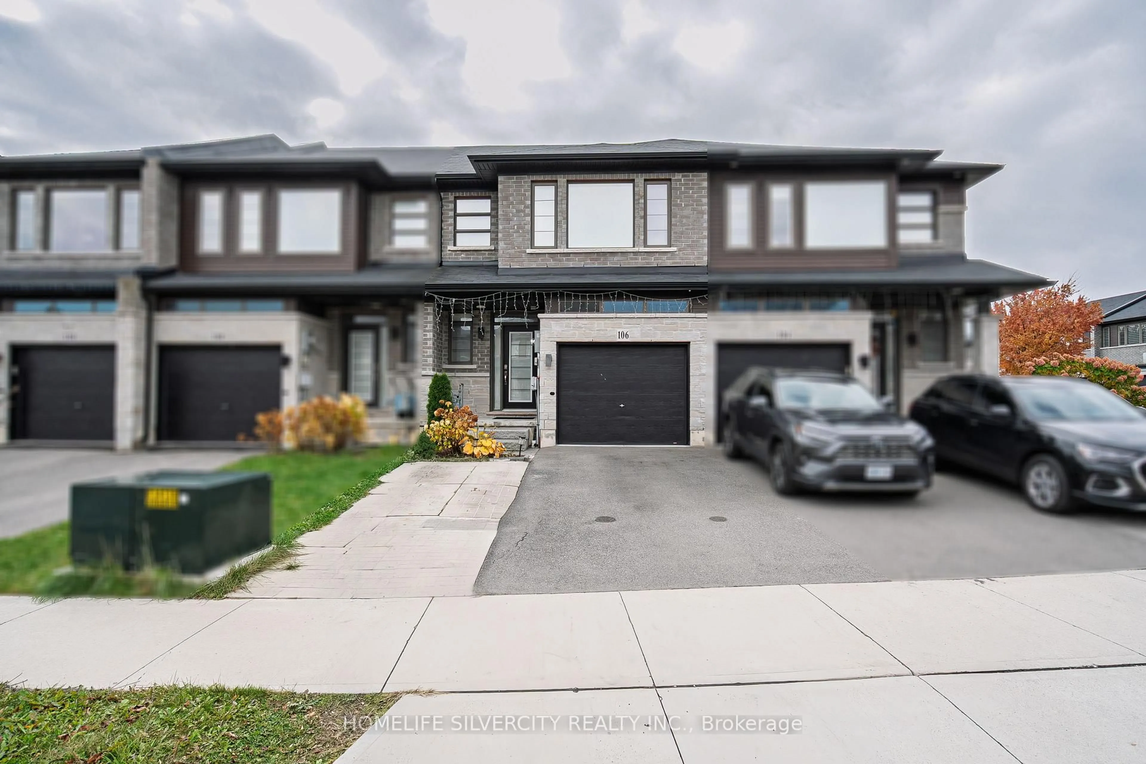 A pic from outside/outdoor area/front of a property/back of a property/a pic from drone, street for 106 Columbus Gate, Hamilton Ontario L8J 0L3