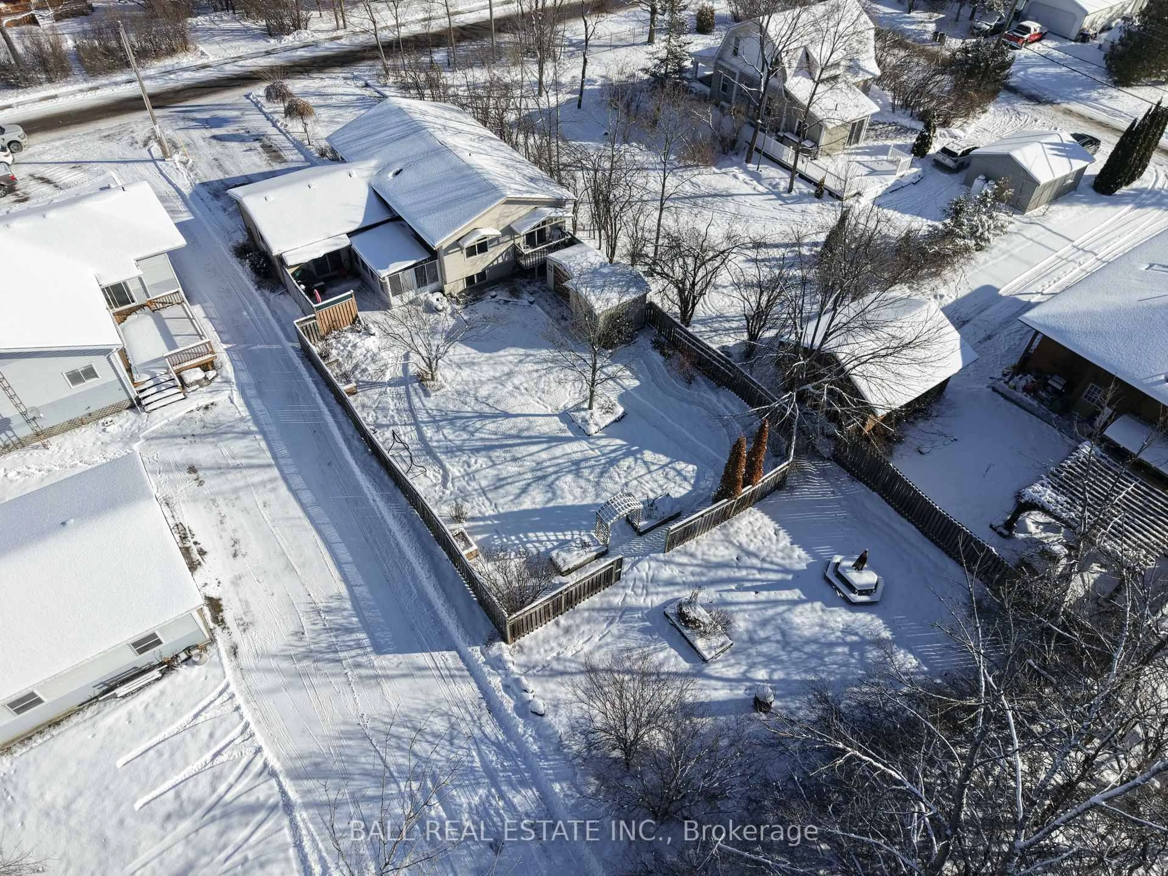 A pic from outside/outdoor area/front of a property/back of a property/a pic from drone, street for 48 Head St, Kawartha Lakes Ontario K0M 1A0