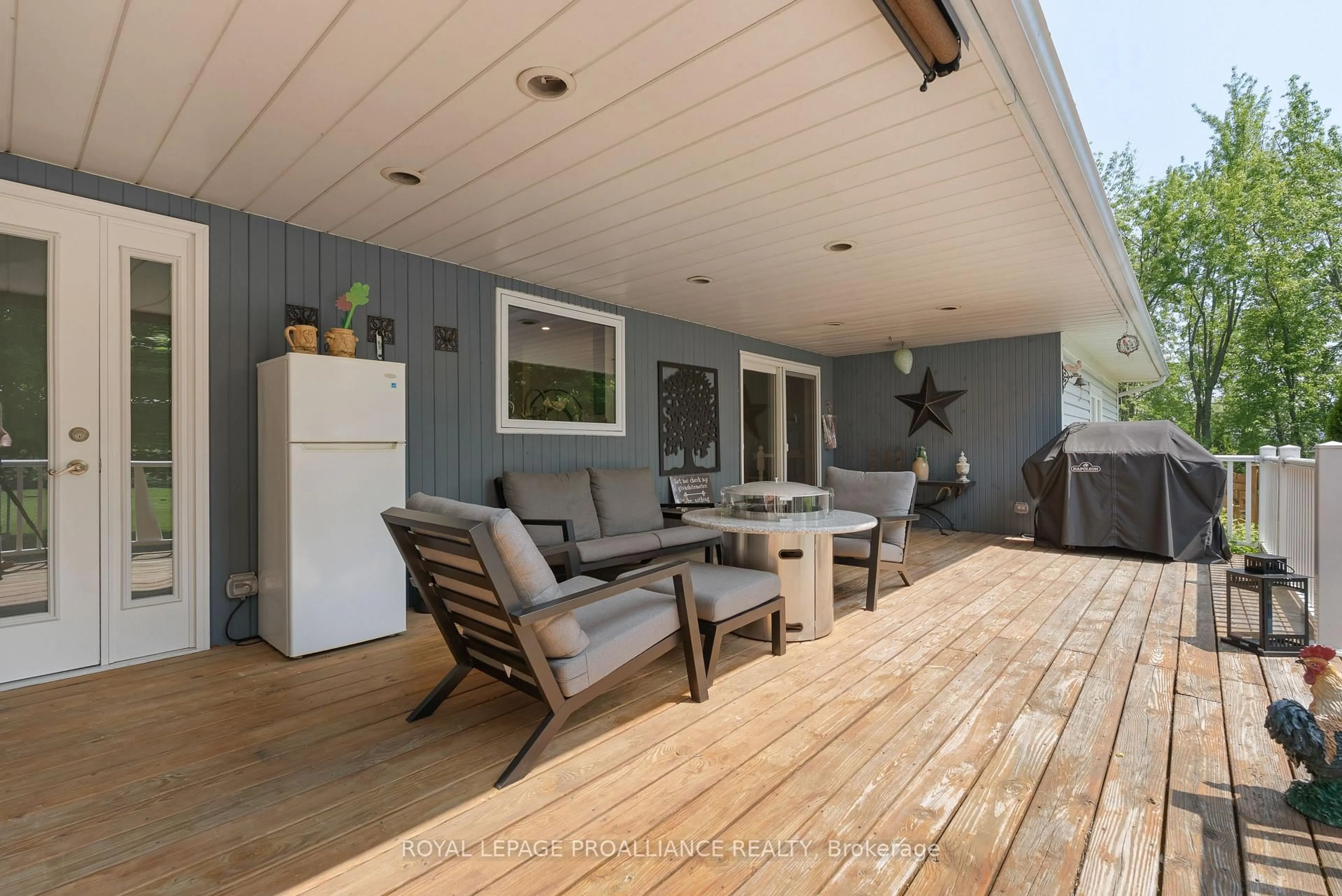 Patio, unknown for 288 Edward St, Stirling Ontario K0K 3E0