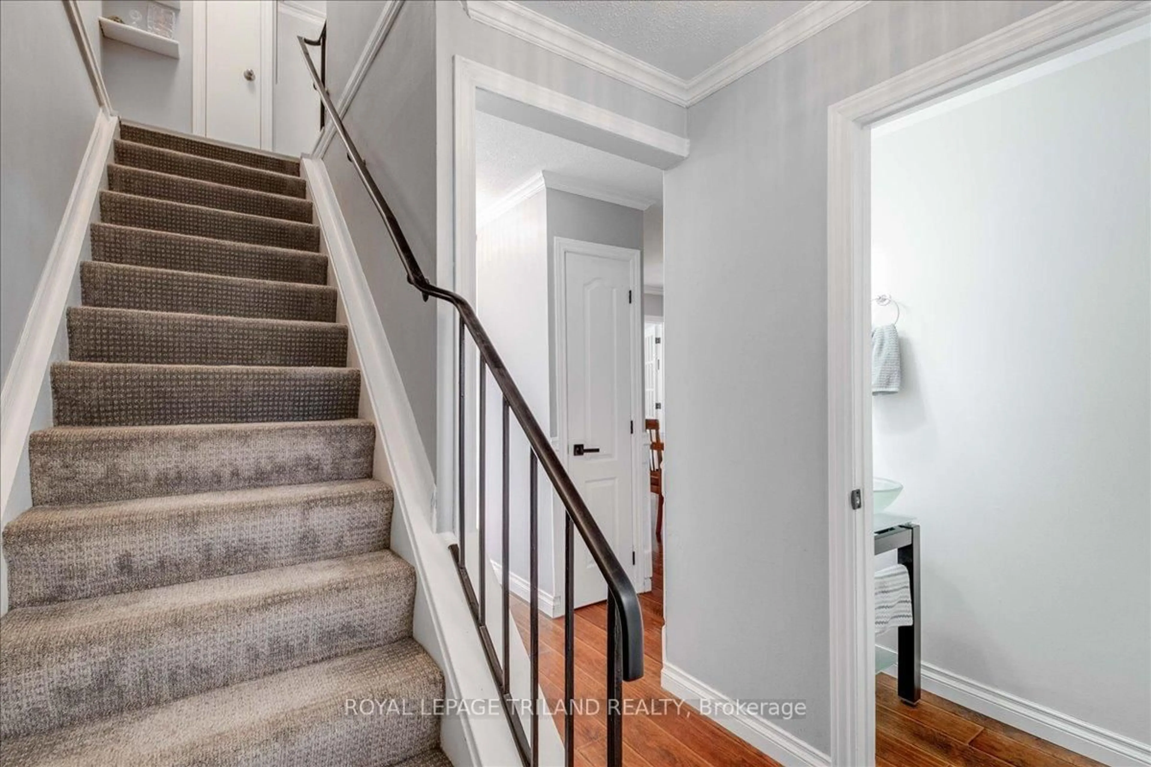 Unknown for 1330 JALNA Blvd #120, London South Ontario N6E 2H7