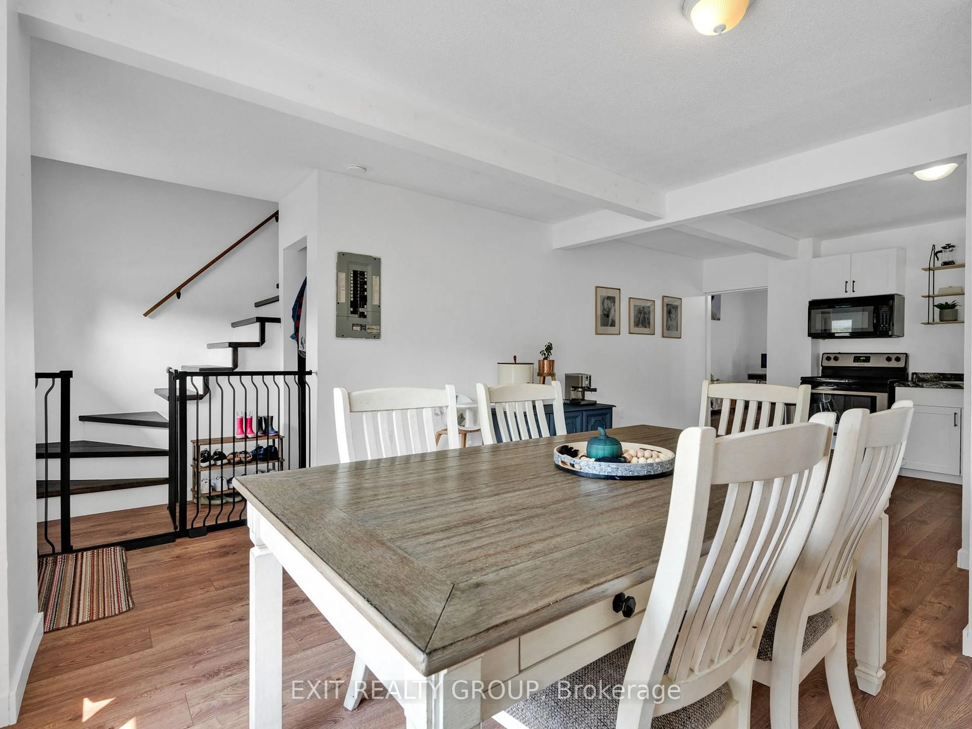 Dining room, unknown for 109 Prince Edward St, Brighton Ontario K0K 1H0