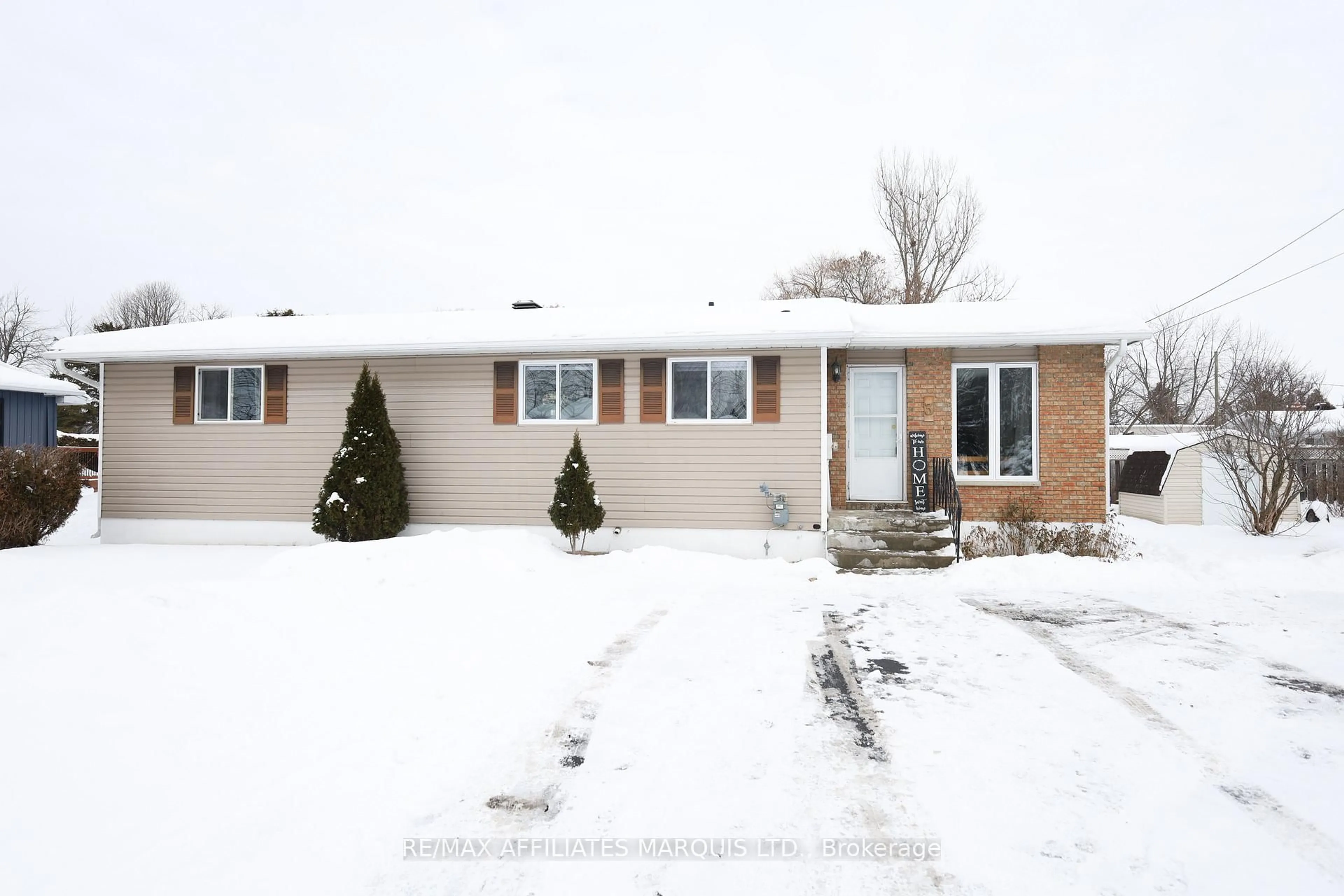 Unknown for 3 Fraser St, South Stormont Ontario K0C 2A0