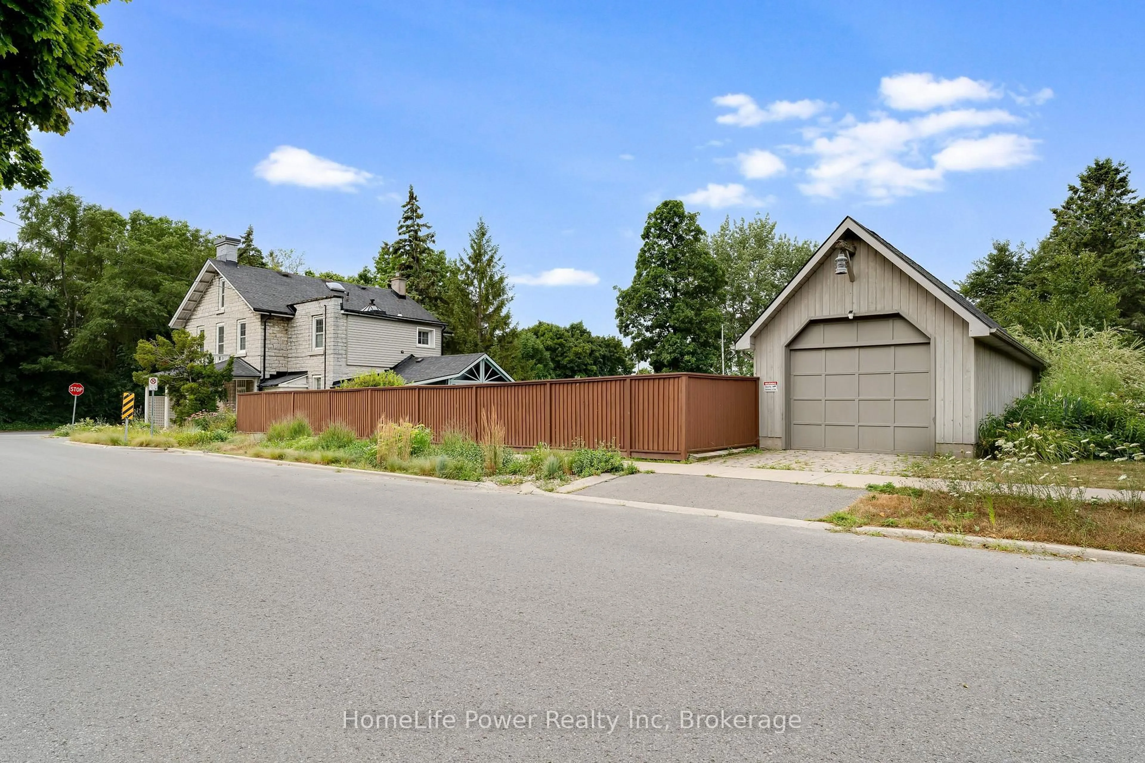 A pic from outside/outdoor area/front of a property/back of a property/a pic from drone, street for 2 Alwington Ave, Kingston Ontario K7L 4R3