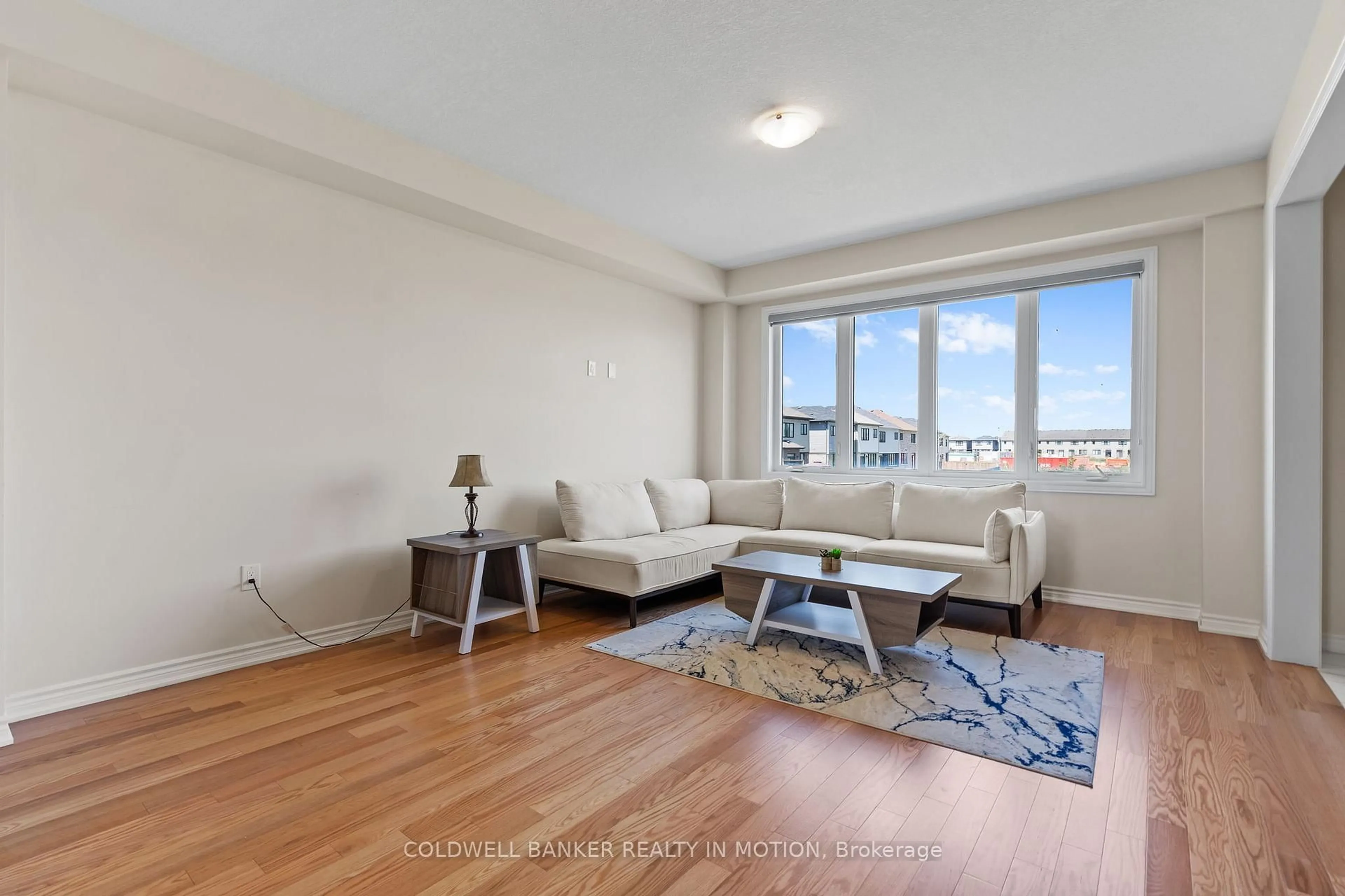 Living room with furniture, unknown for 6 Discovery Dr, Thorold Ontario L2V 0K5