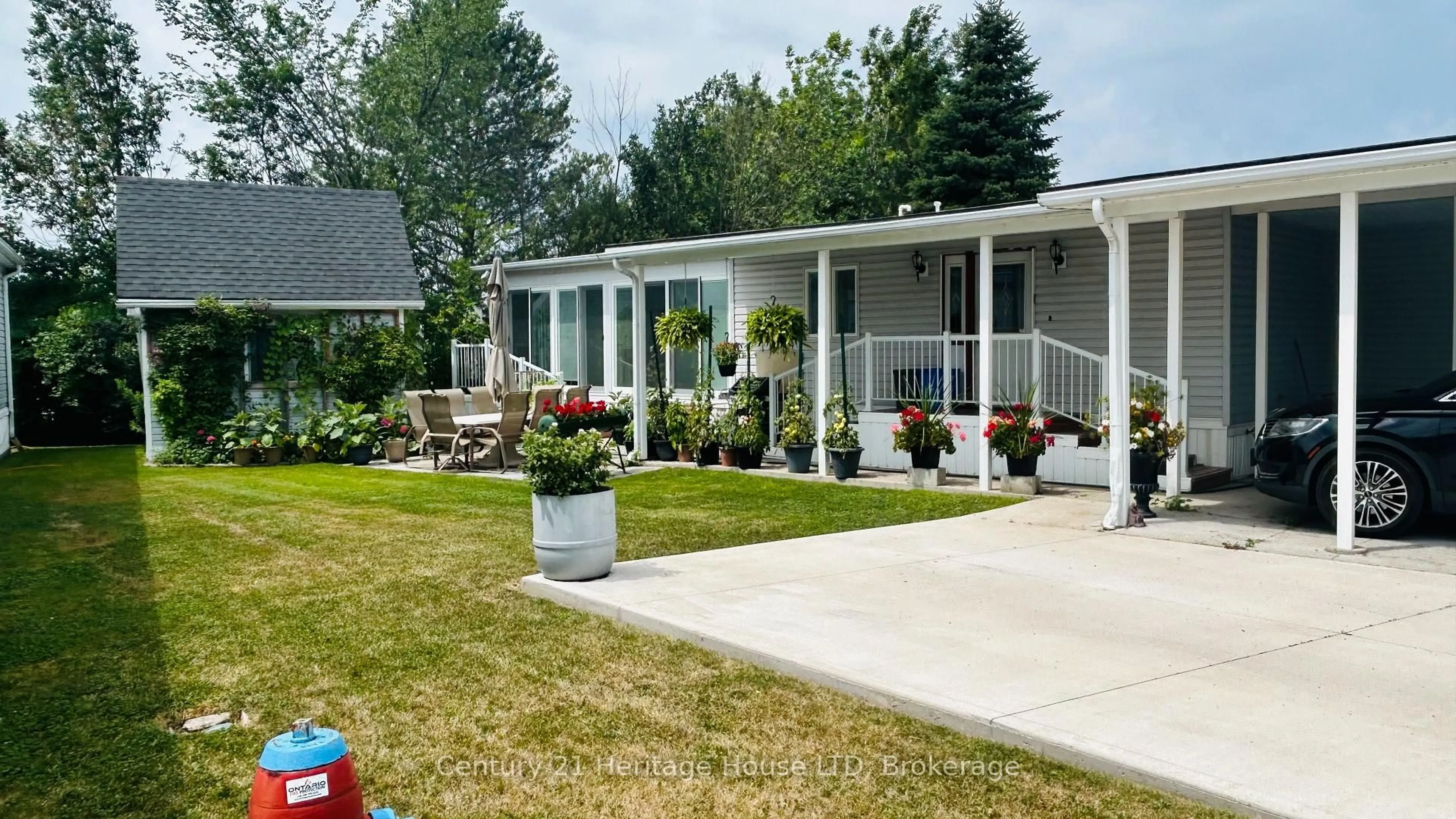 Home with vinyl exterior material, street for 3033 Townline Rd #59, Fort Erie Ontario L0S 1S1