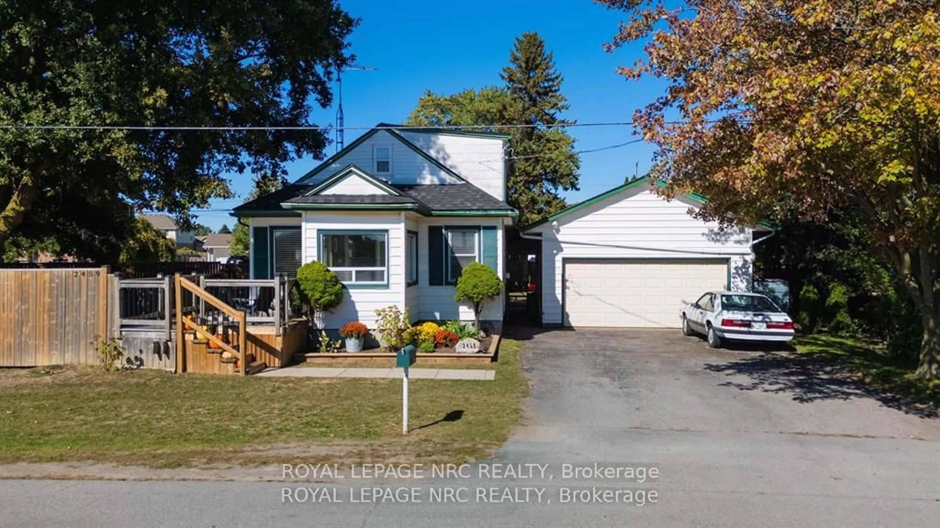 Unknown for 2459 Thompson Rd, Niagara Falls Ontario L2E 6S4