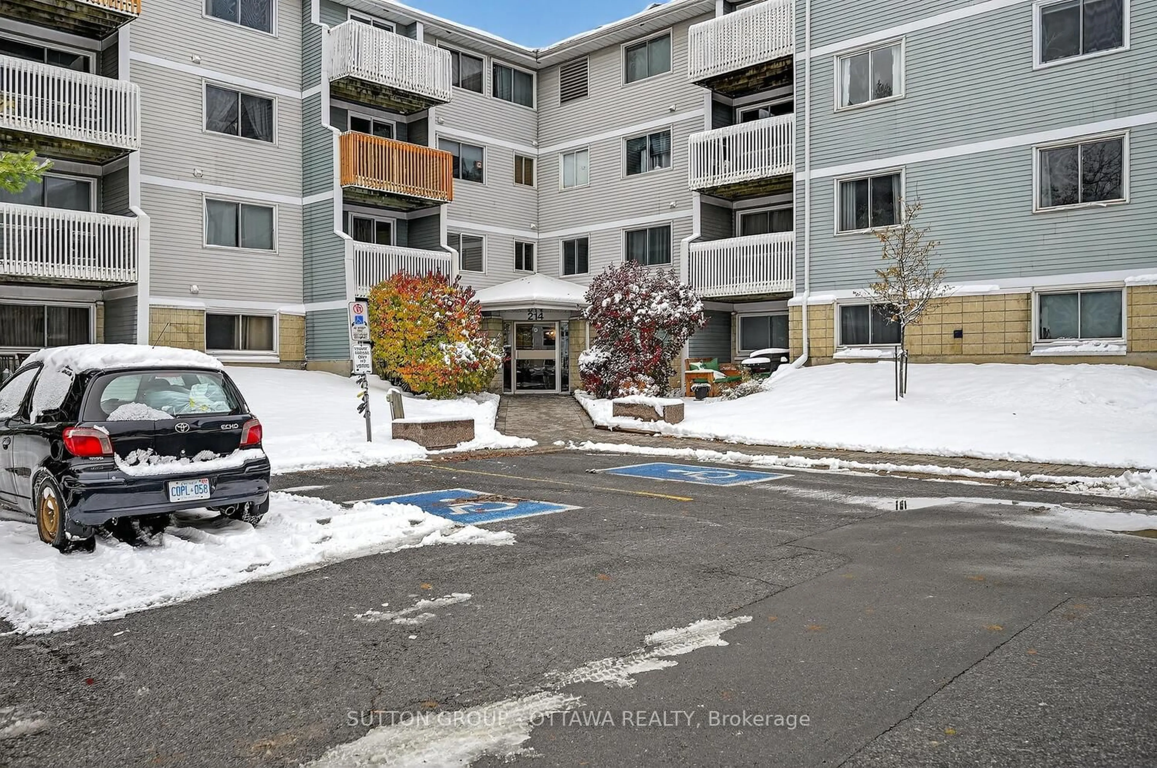 Unknown for 214 Viewmount Dr #317, Ottawa Ontario K2E 7X3
