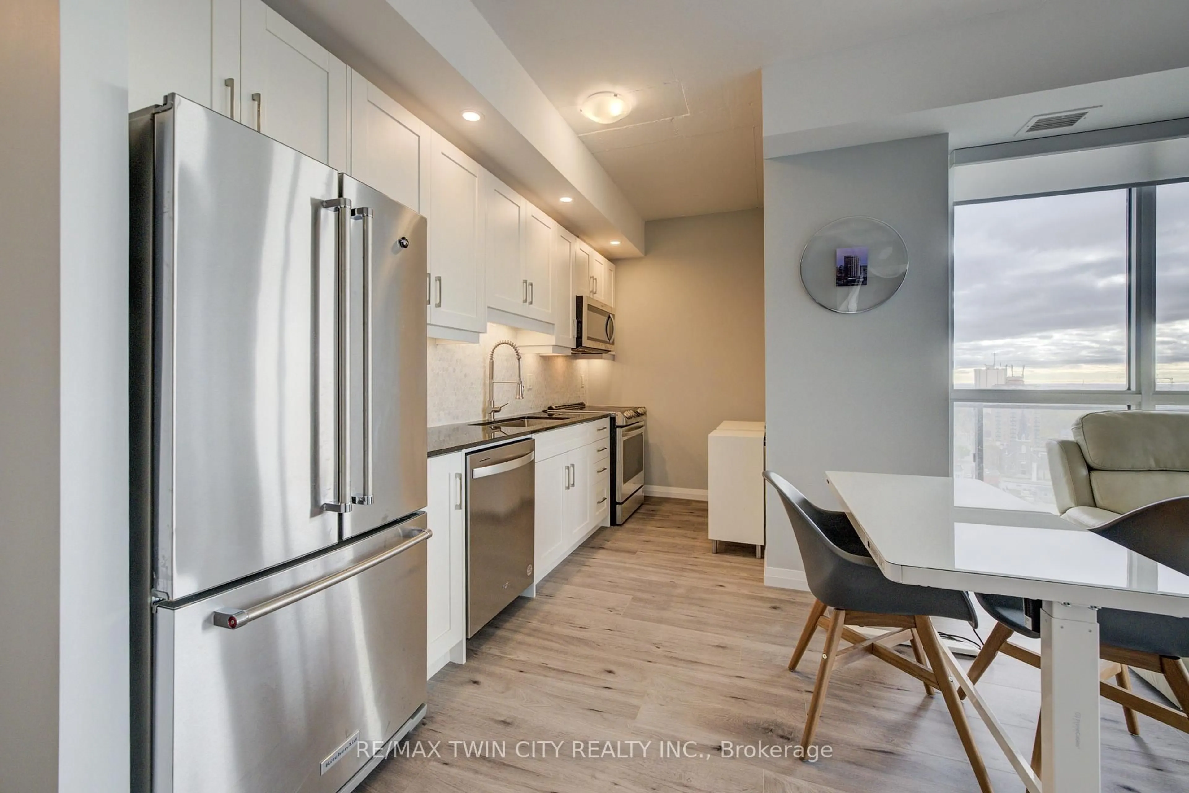 Unknown for 60 Charles St #1805, Kitchener Ontario N2G 0C9