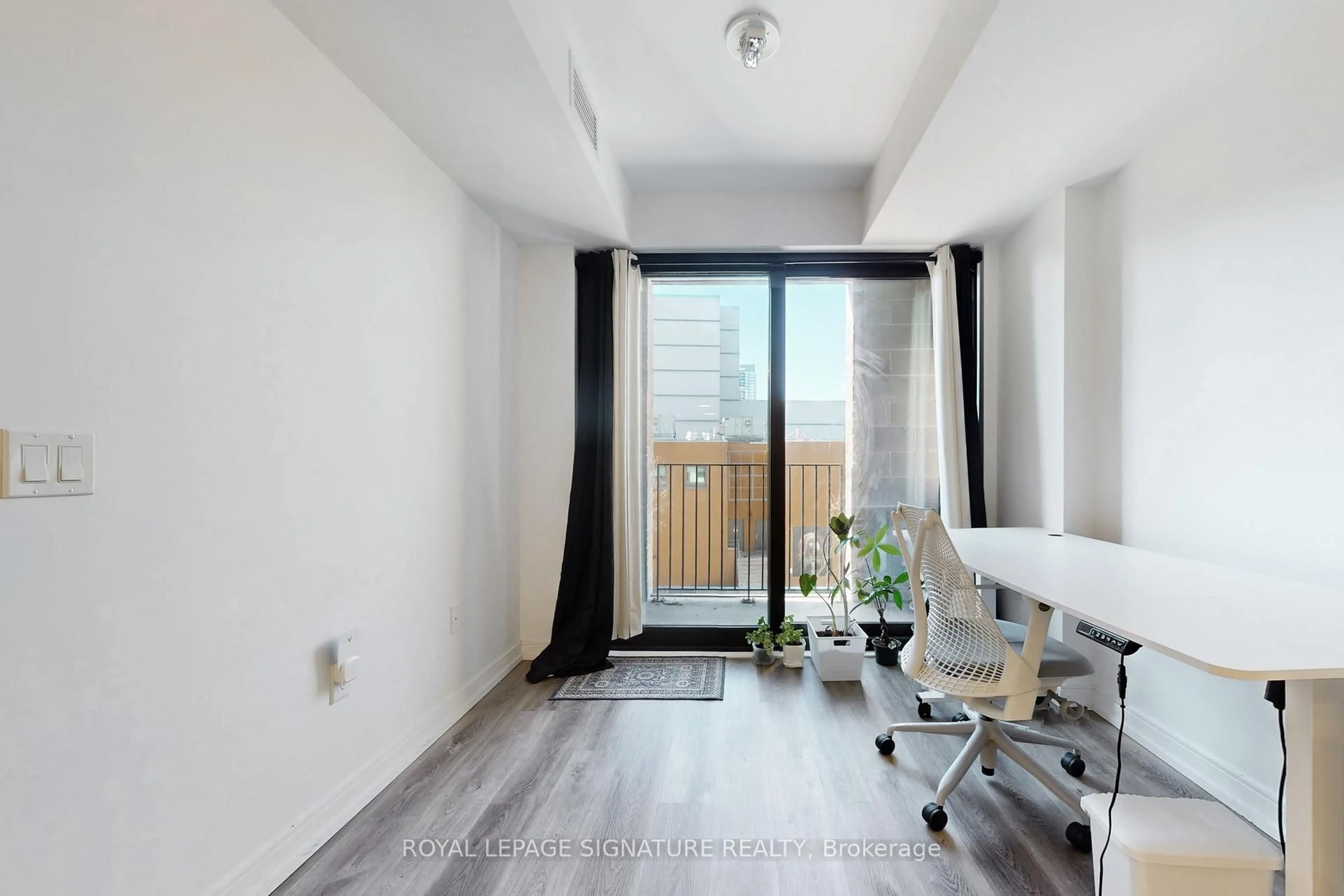 A pic of a room for 1 Jarvis St #315, Hamilton Ontario L8R 0A8