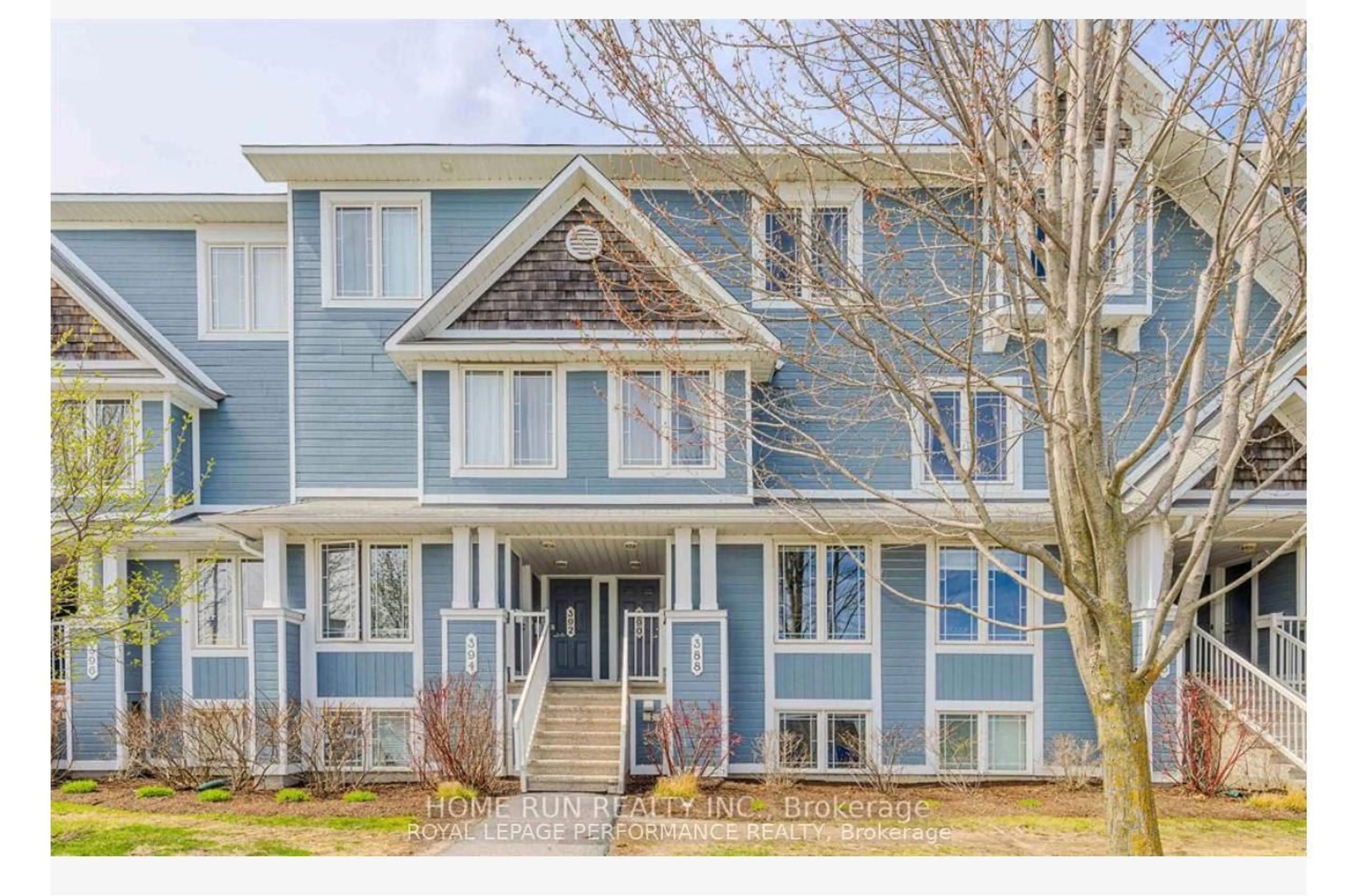 Home with vinyl exterior material, unknown for 390 CROWNRIDGE Dr, Kanata Ontario K2M 3A4