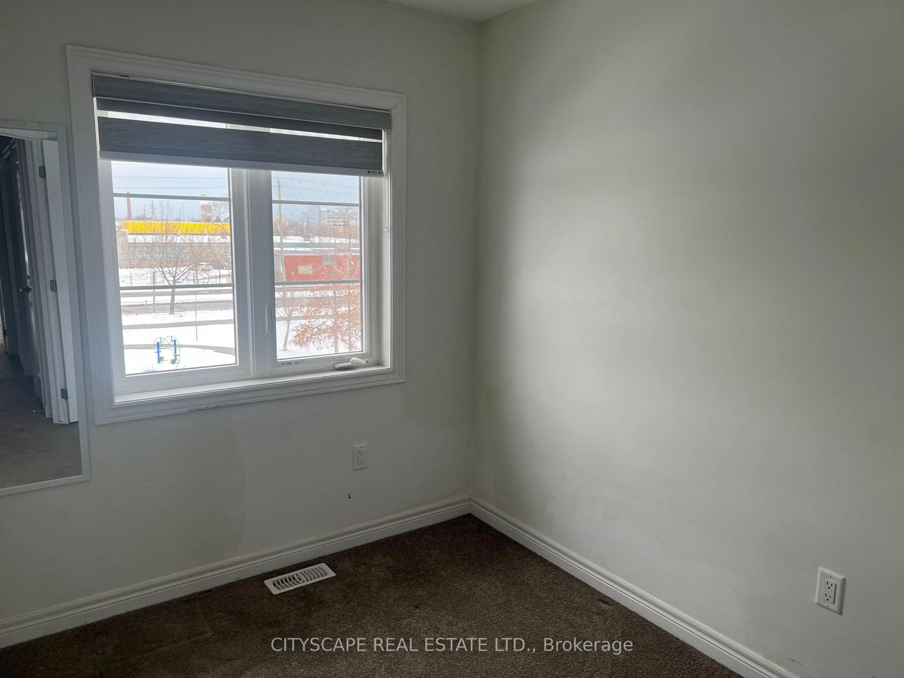 A pic of a room for 575 Woodward Ave #17, Hamilton Ontario L8H 6P2