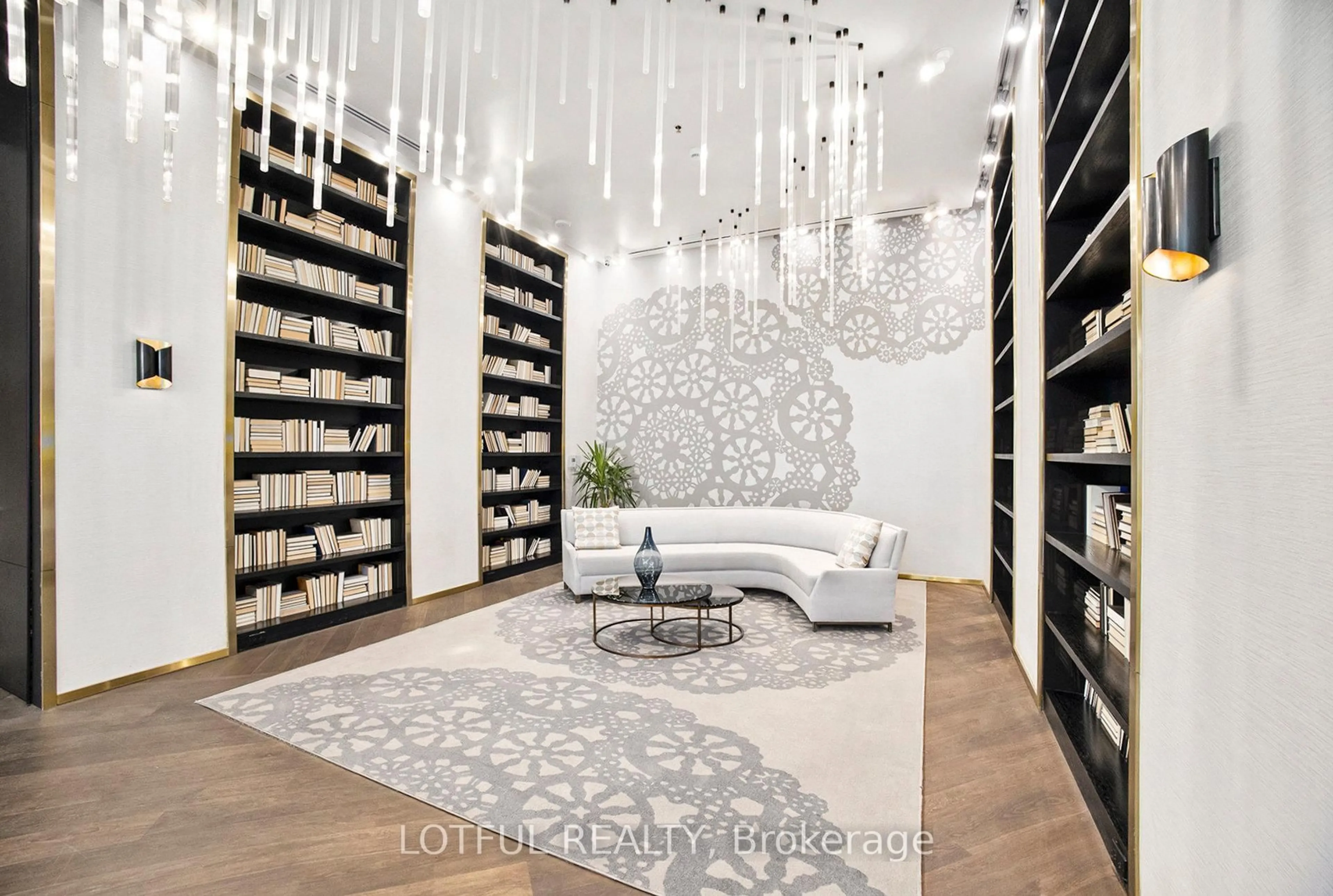 Unknown for 428 Sparks St #601, Ottawa Ontario K1R 0B3