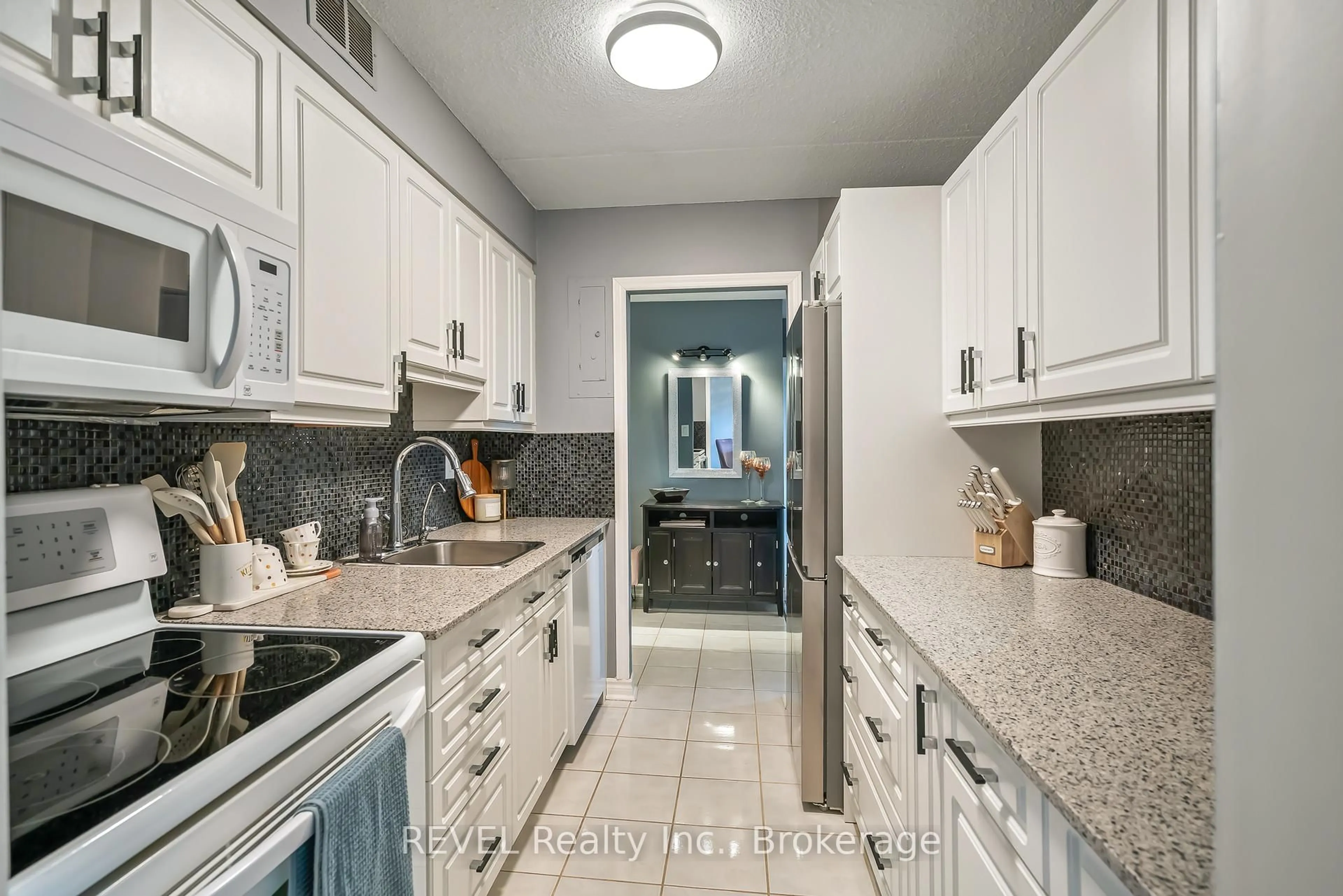 Unknown for 198 Scott St #421, St. Catharines Ontario L2N 5T3