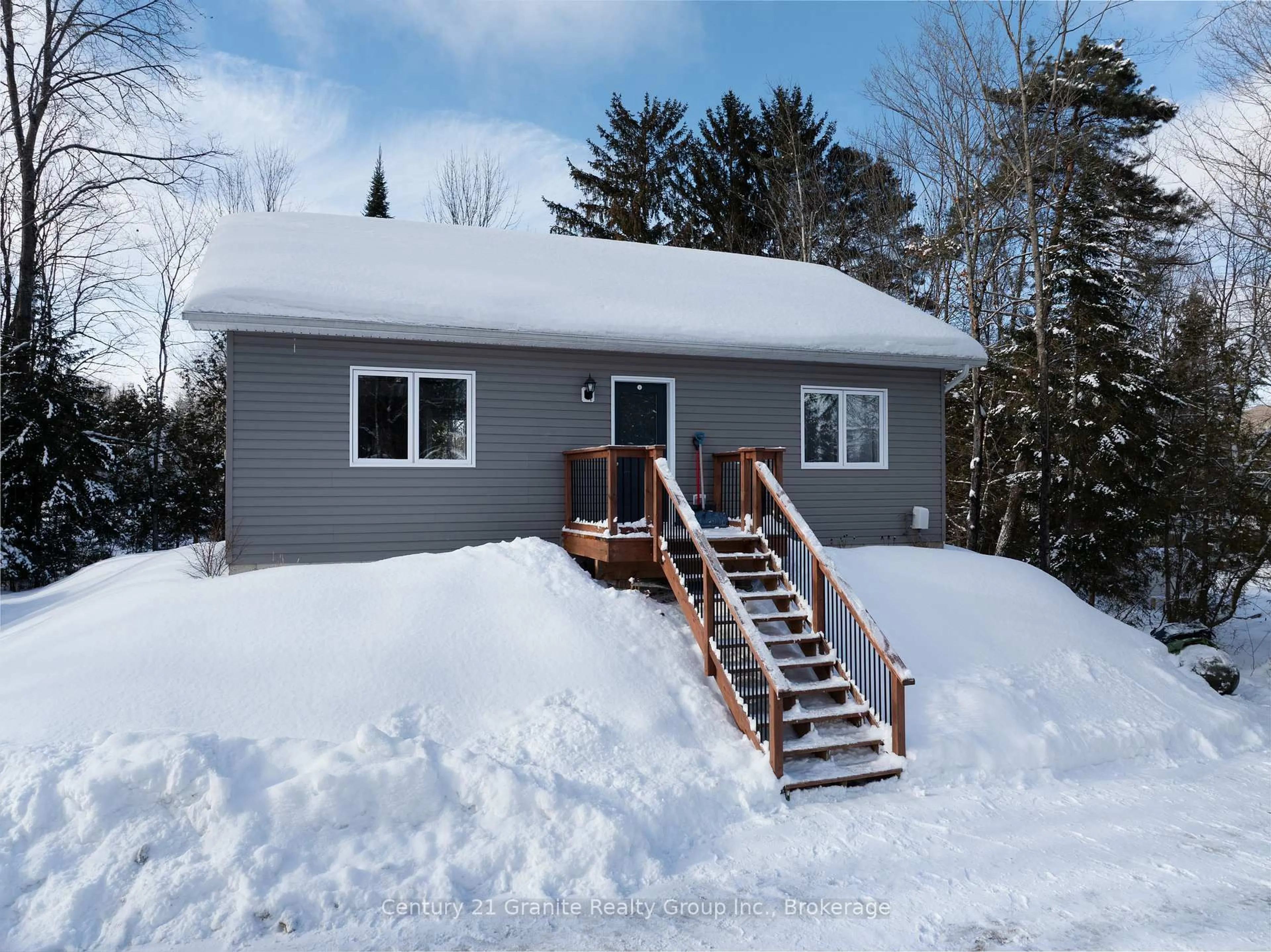 Unknown for 1015 Guilford Crt, Dysart et al Ontario K0M 1S0