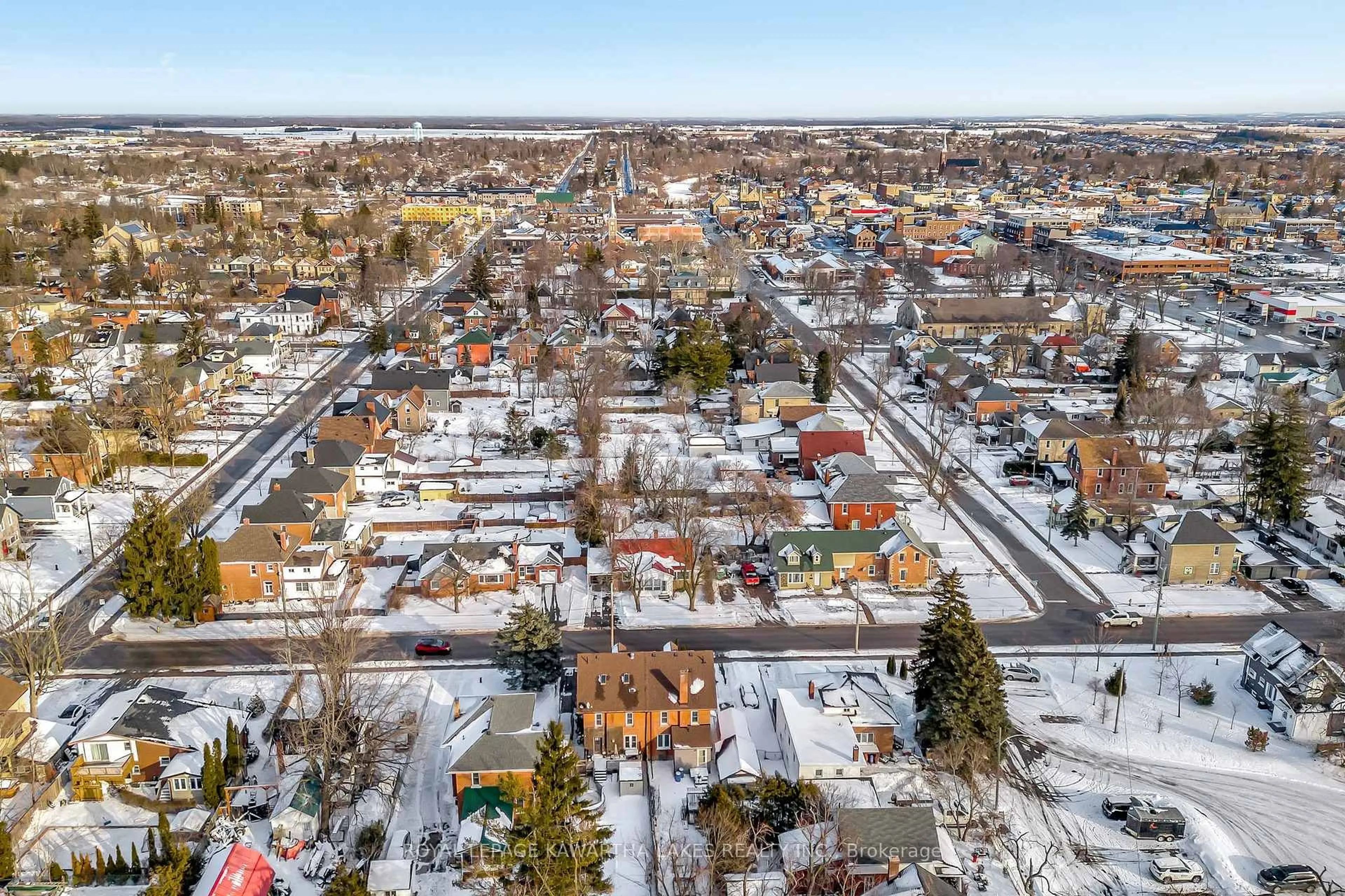 A pic from outside/outdoor area/front of a property/back of a property/a pic from drone, street for 22 Albert St, Kawartha Lakes Ontario K9V 4J2