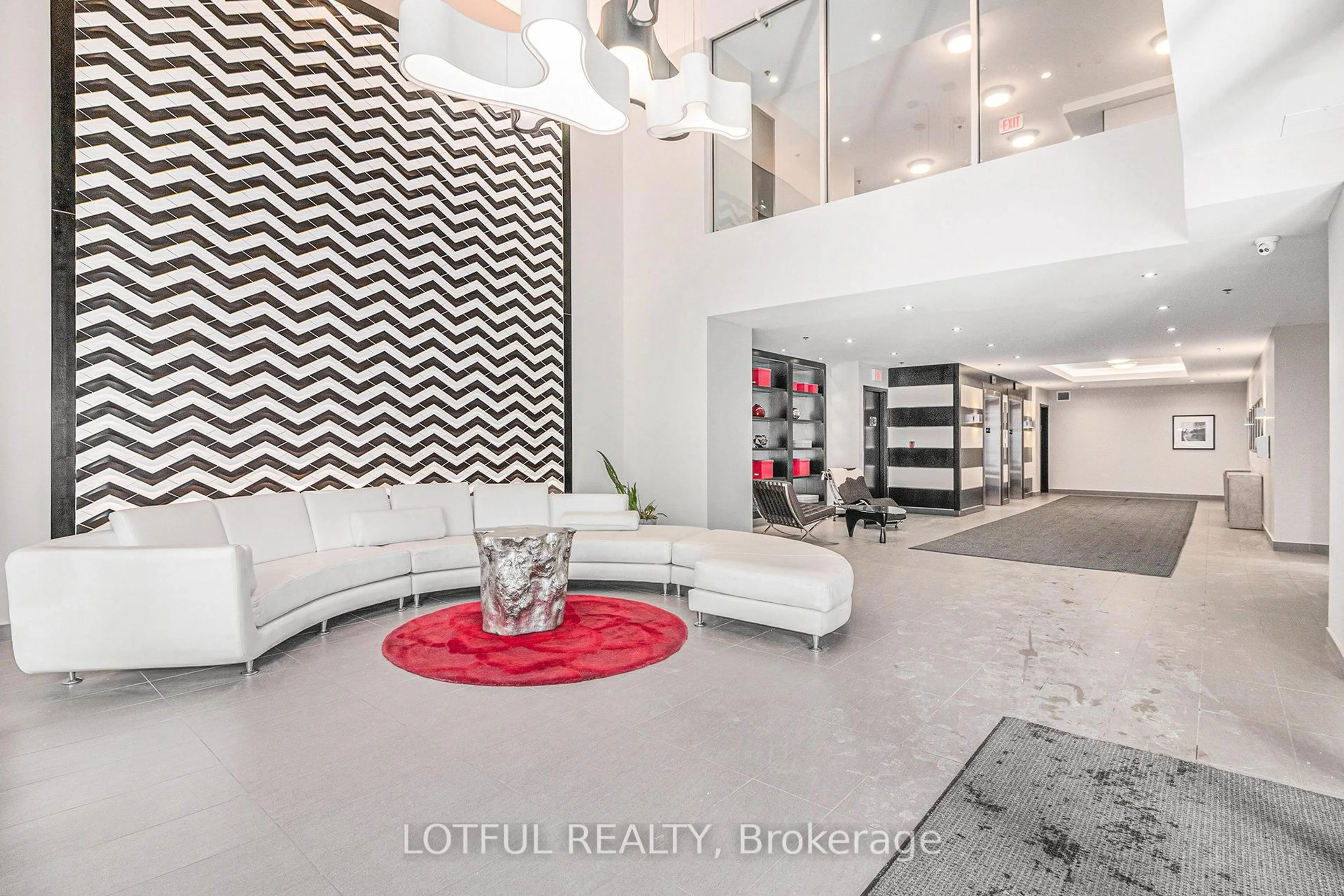 Lobby for 98 Richmond Rd #701, Ottawa Ontario K1Z 0B2