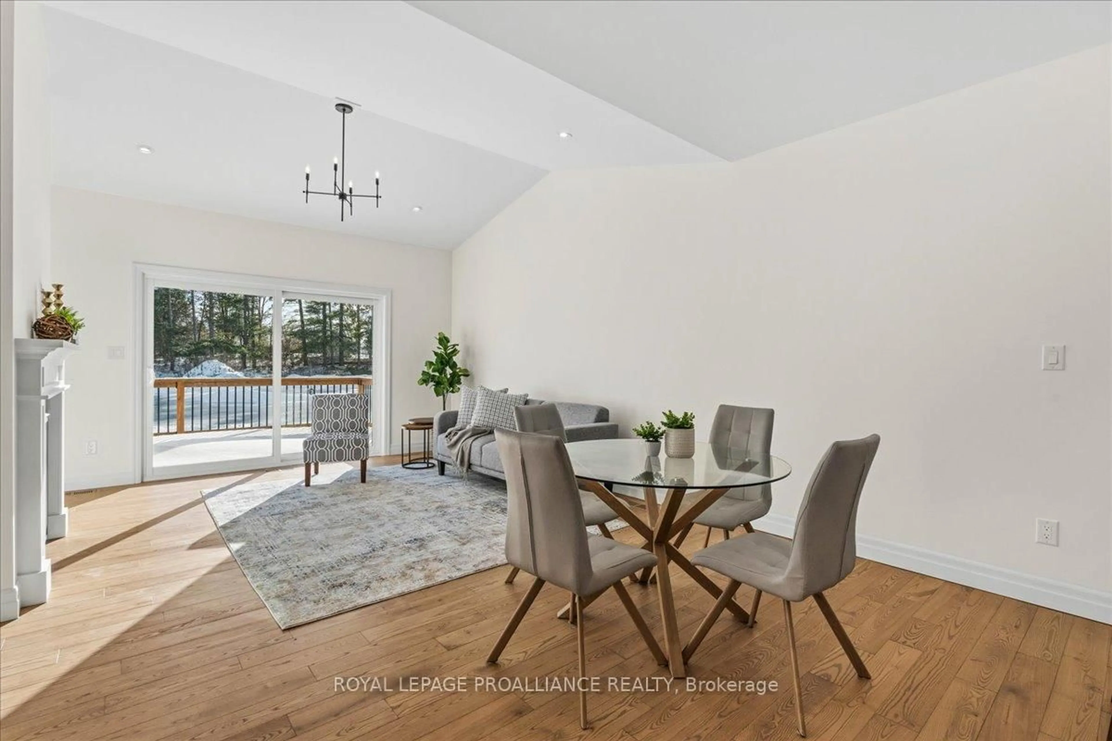 Dining room, wood/laminate floor for 163 Pomeroy Ave, Tweed Ontario K0K 3J0