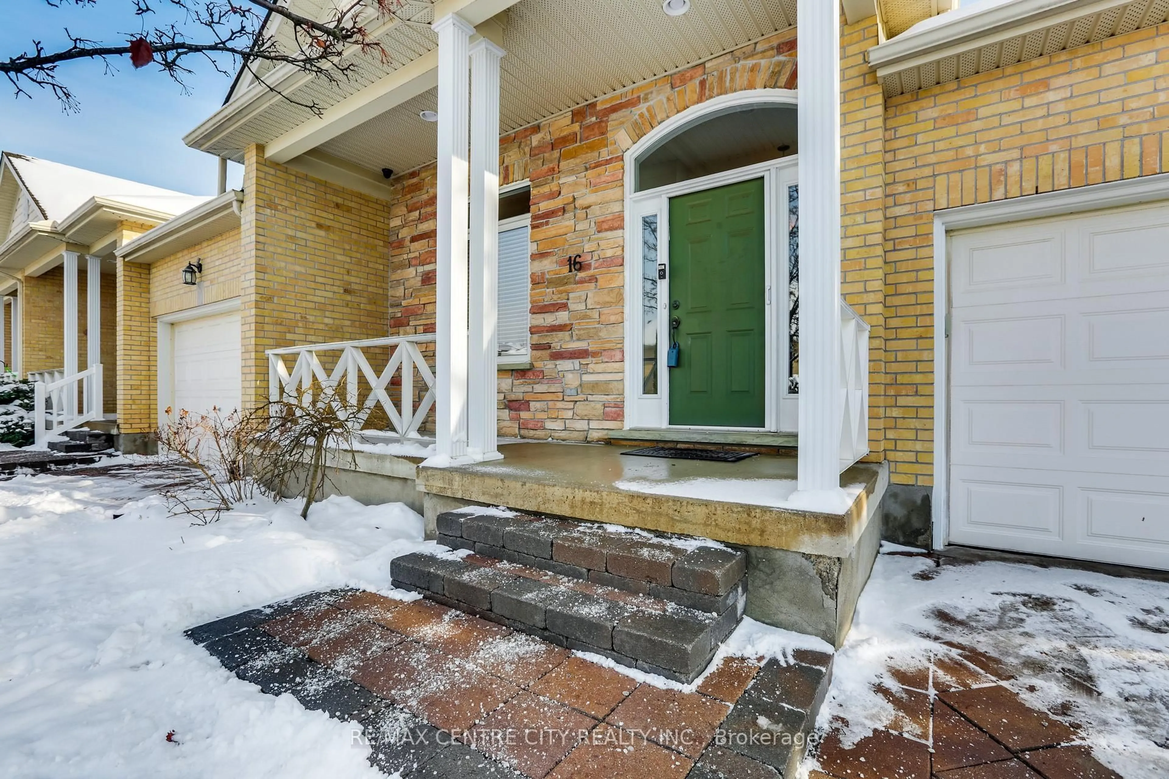 Unknown for 947 Adirondack Rd #16, London South Ontario N6K 4Y7