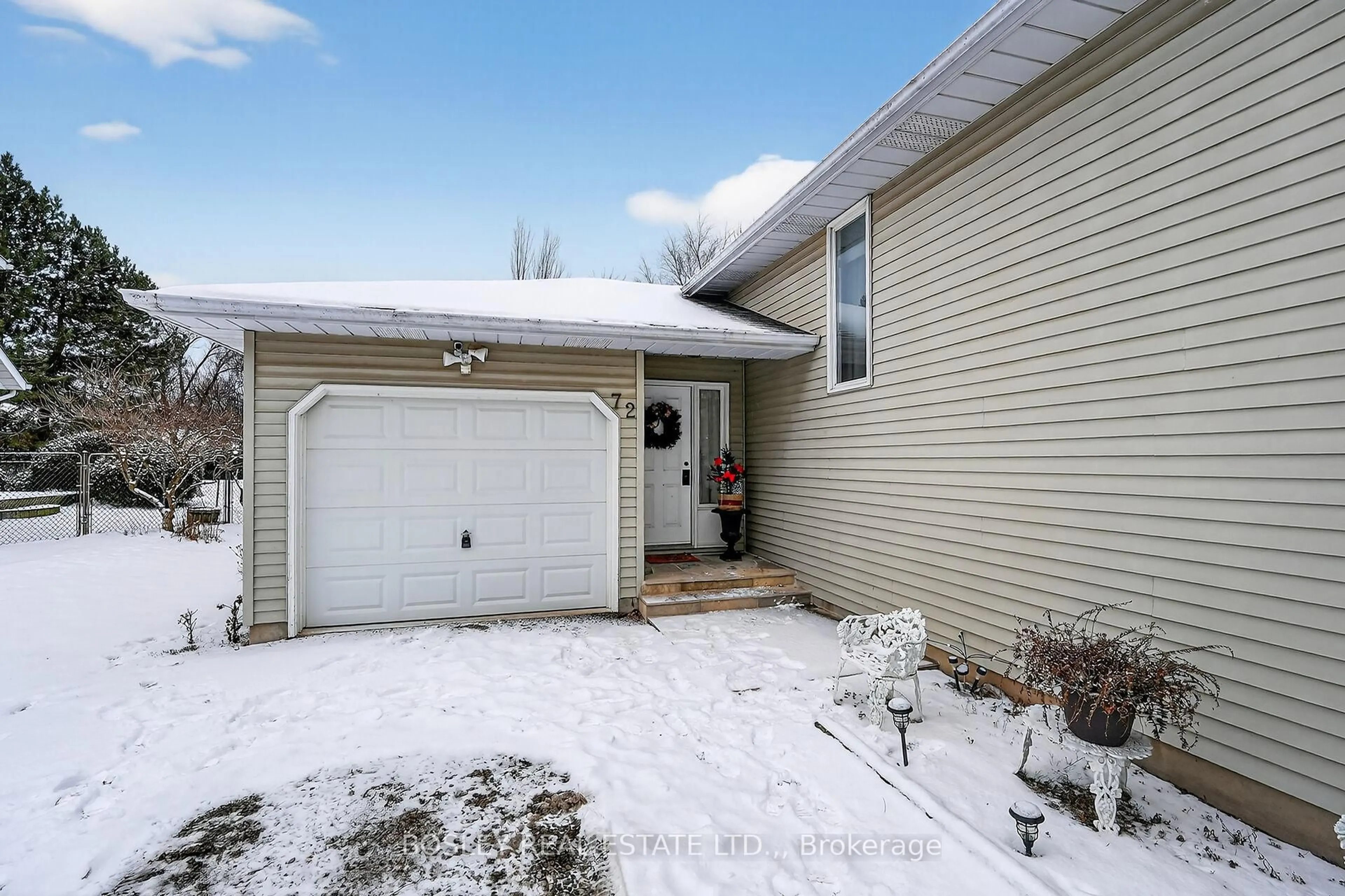 Unknown for 72 Flynn St, Niagara-on-the-Lake Ontario L0S 1J0