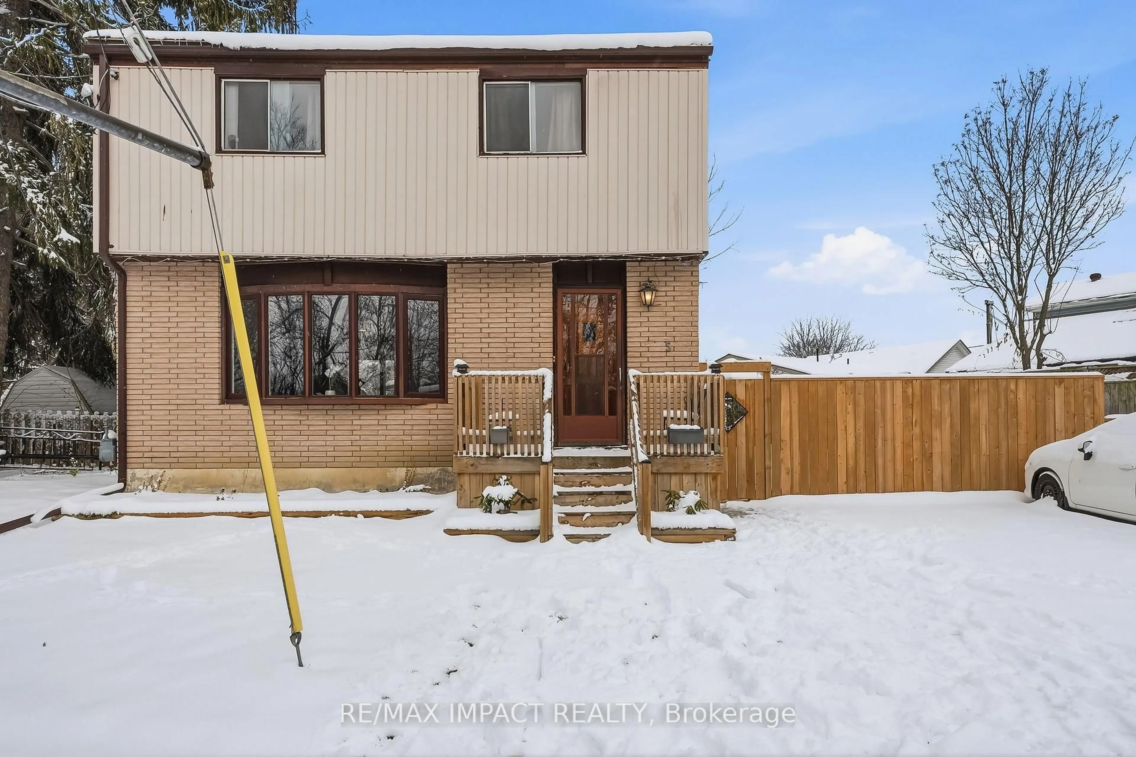 Unknown for 5 Martha St, Port Hope Ontario L1A 2Y3