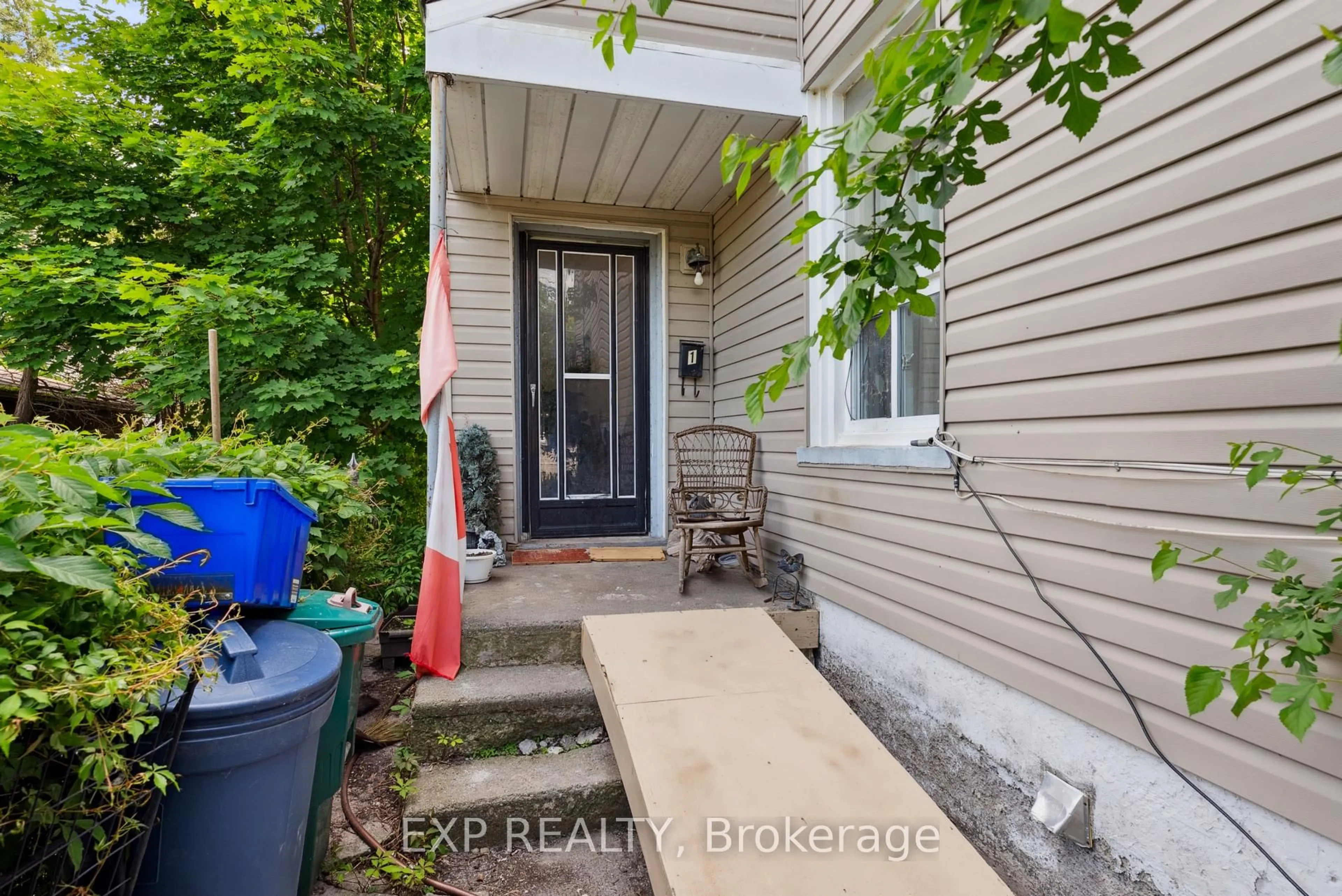 Unknown for 17 Spring St, Belleville Ontario K8N 2Z6