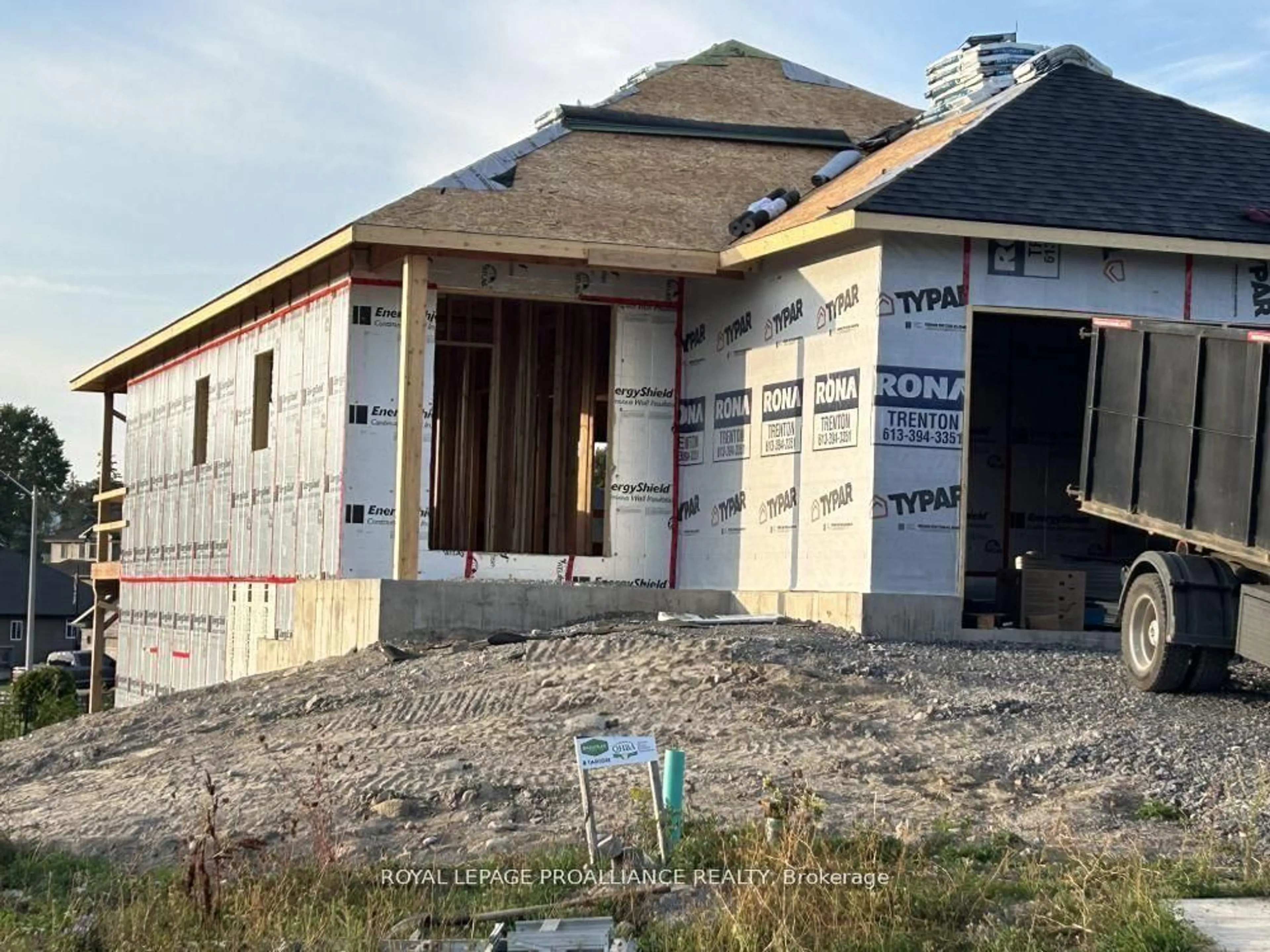 Home with vinyl exterior material, building for 37 Rosewood Dr, Hastings Ontario K0K 2C0