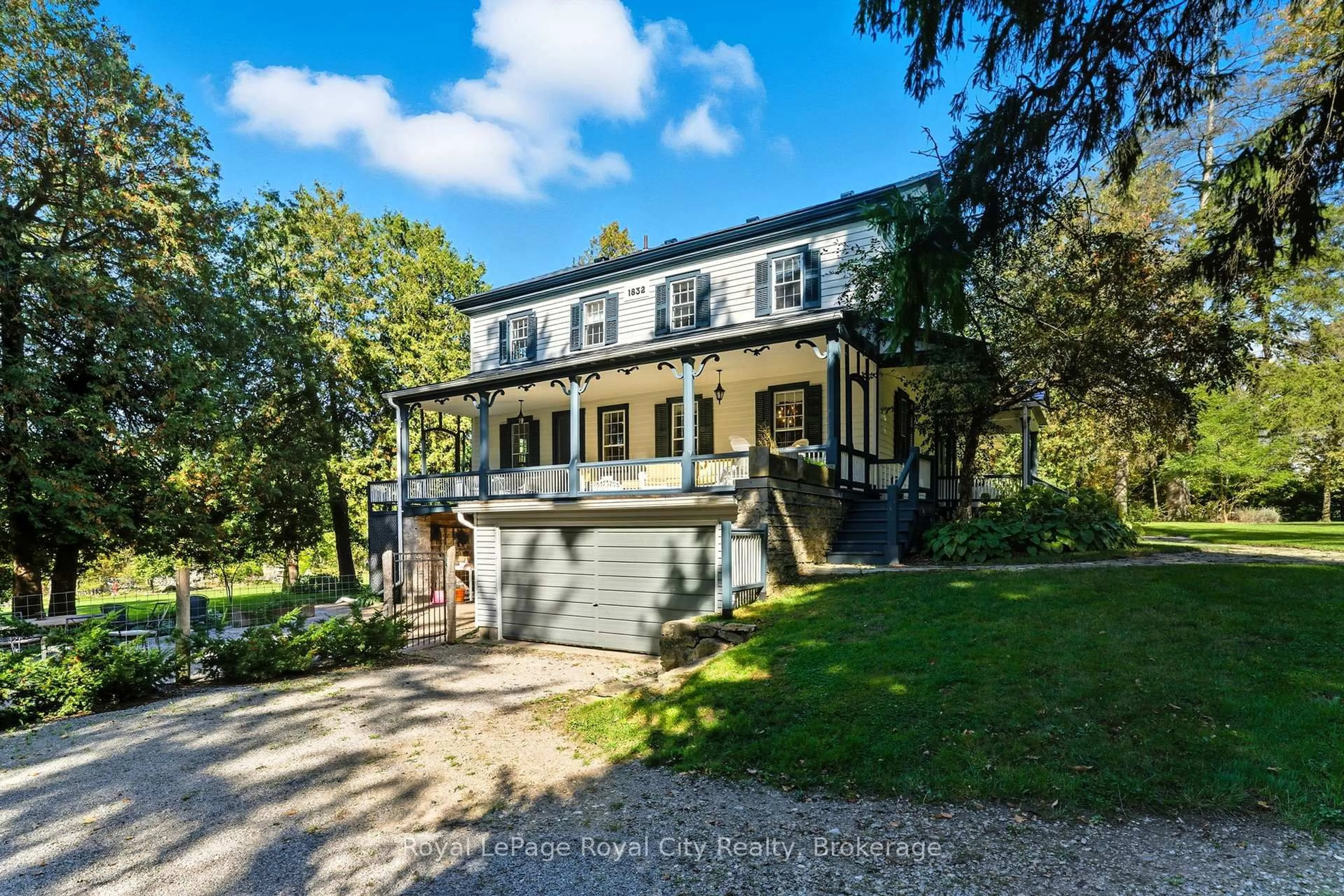 A pic from outside/outdoor area/front of a property/back of a property/a pic from drone, unknown for 66 Old Mill Rd, Cambridge Ontario N3H 4R8