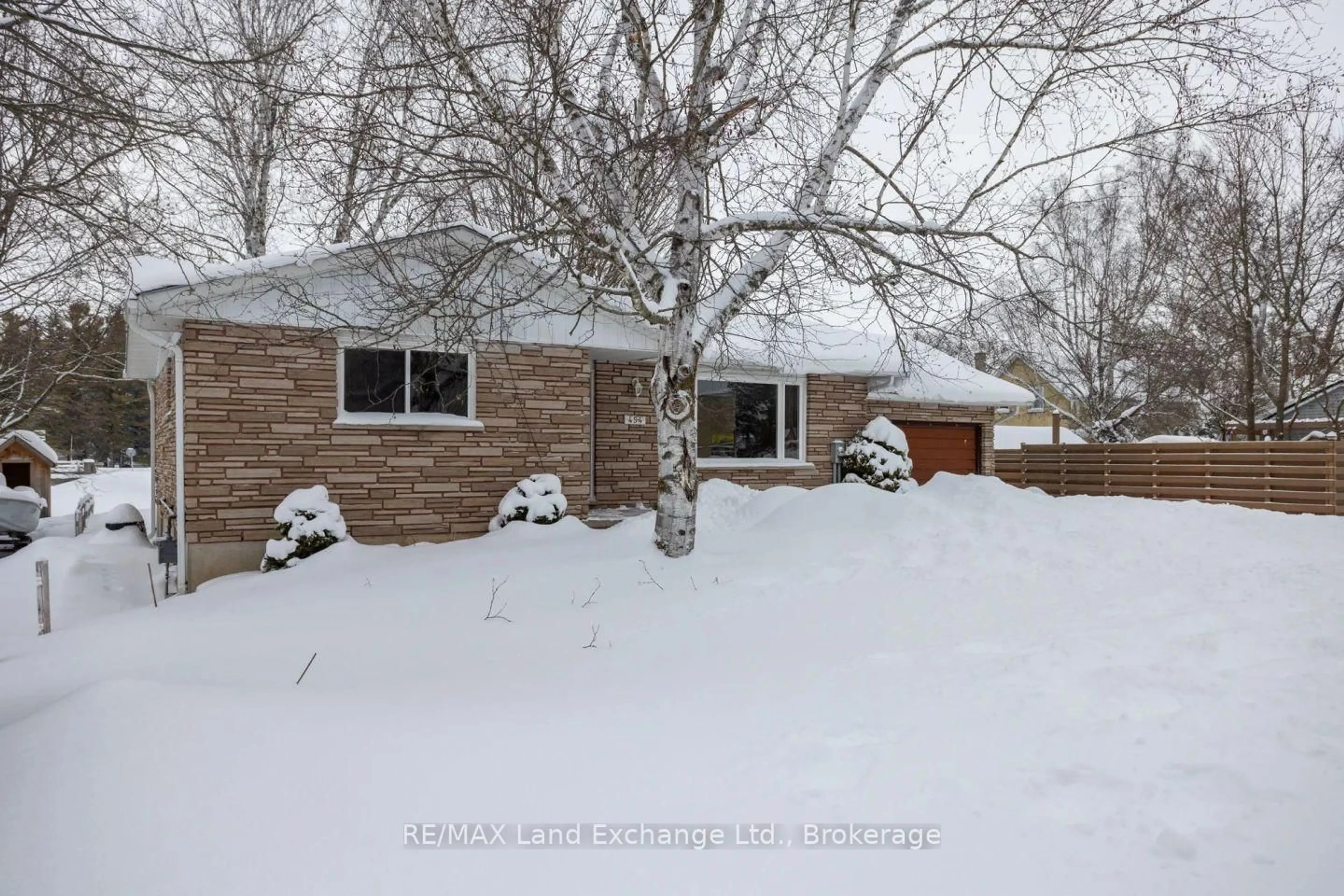 A pic from outside/outdoor area/front of a property/back of a property/a pic from drone, street for 454 Victoria St, Arran-Elderslie Ontario N0G 2N0