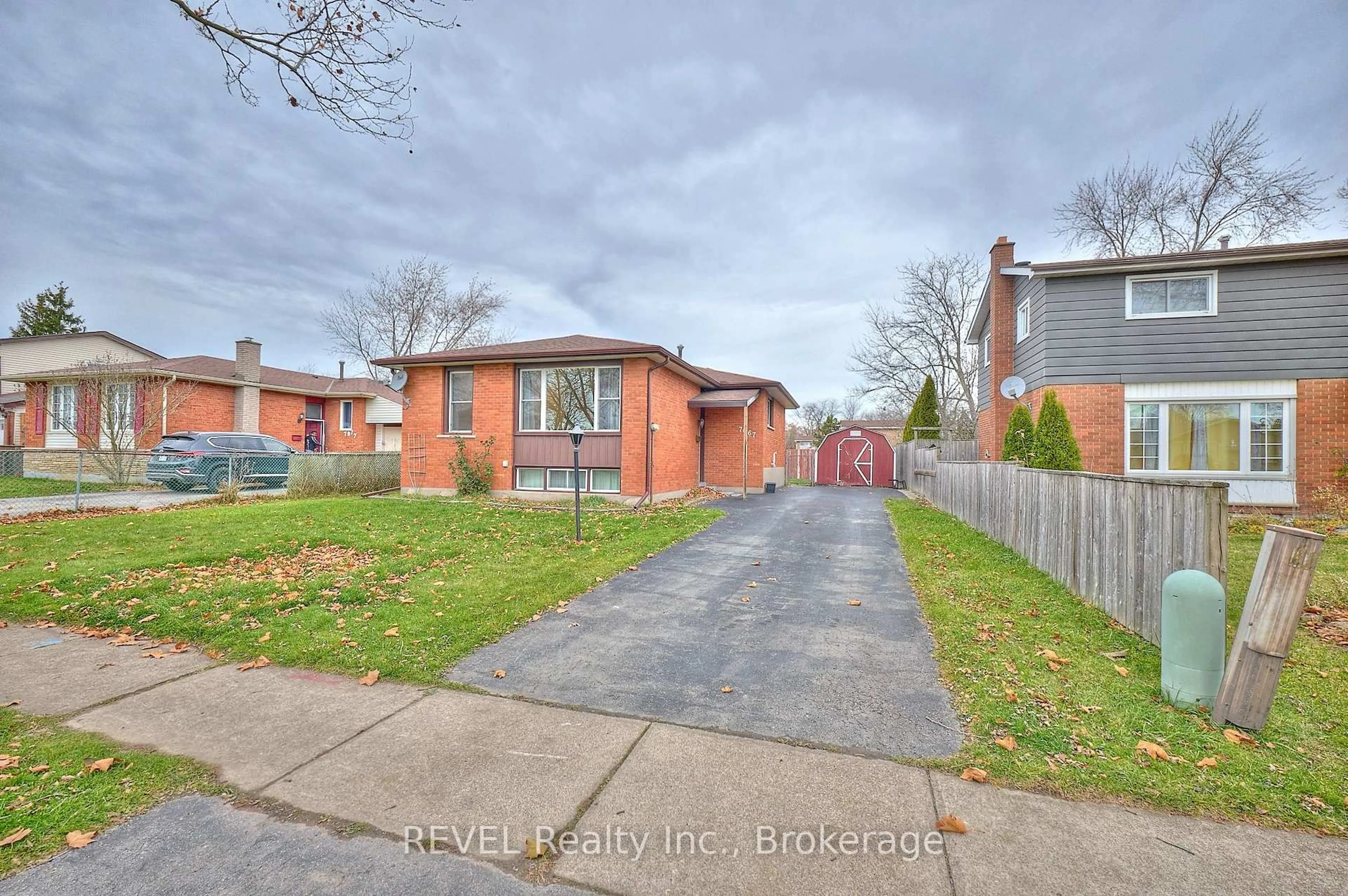 Home with brick exterior material, street for 7067 Centennial St, Niagara Falls Ontario L2G 2Z2