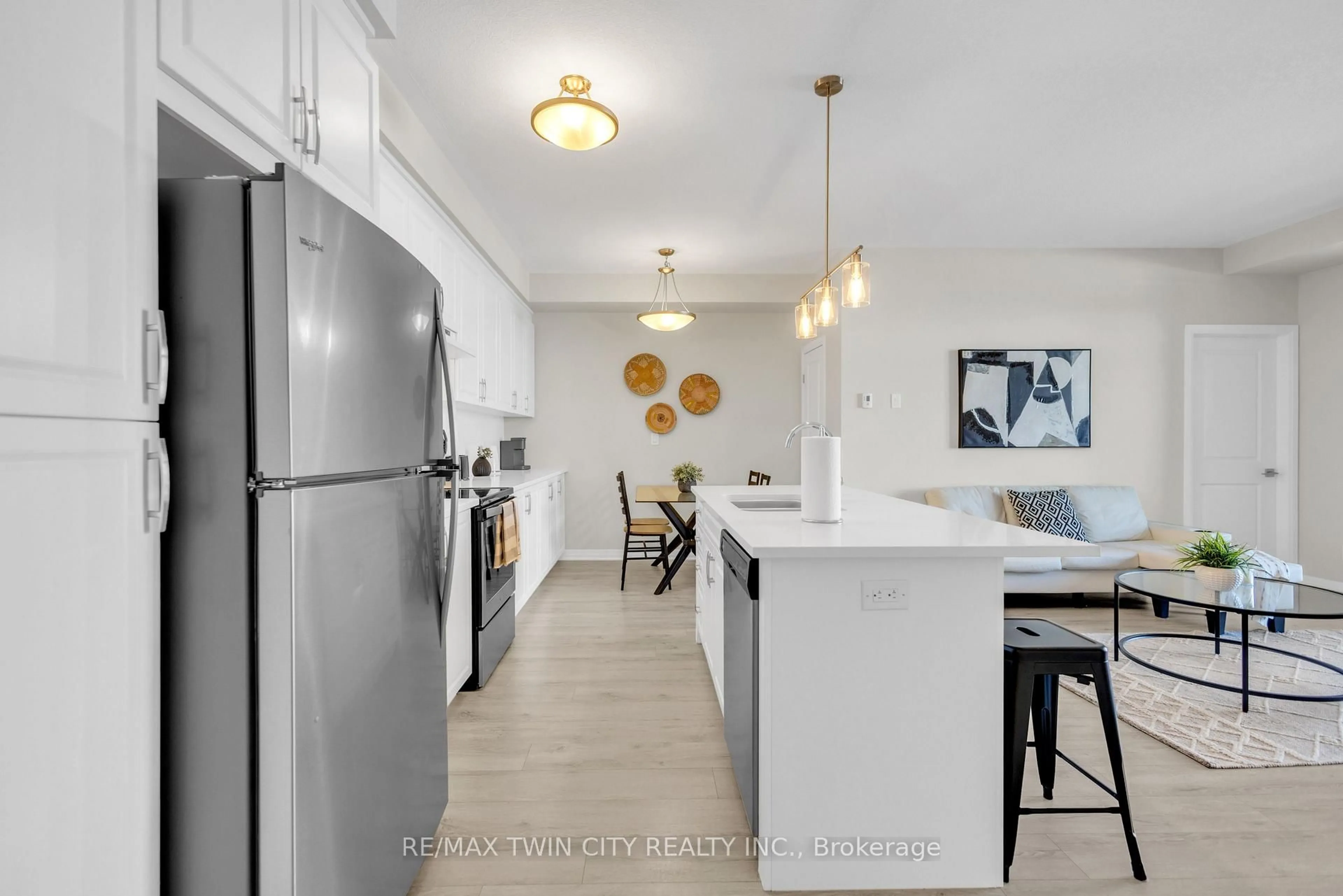 Open concept kitchen, ceramic/tile floor for 155 Thomas Slee Dr #1F, Kitchener Ontario N2P 0J8