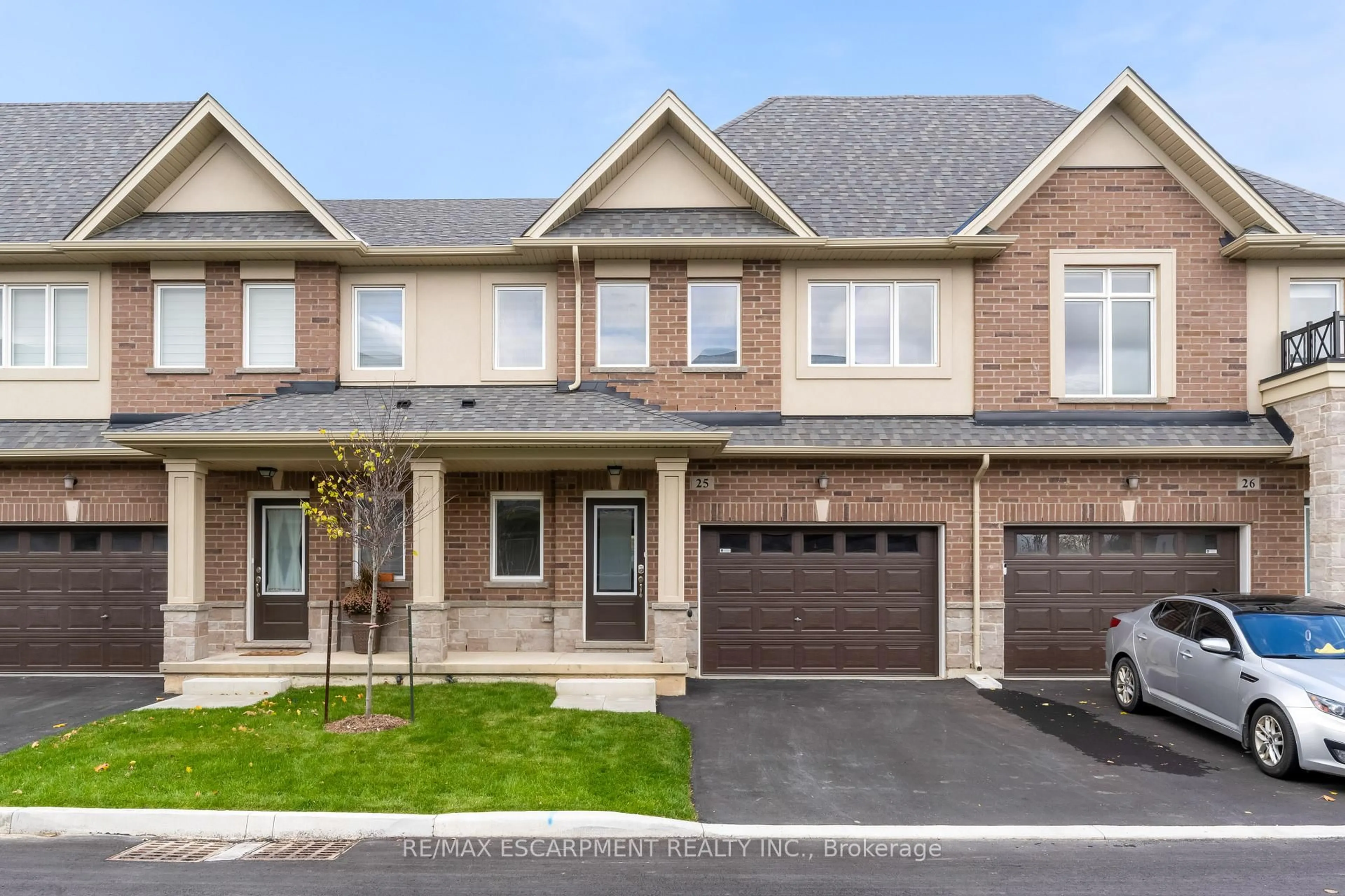 Home with brick exterior material, street for 205 Thames Way #25, Hamilton Ontario L0R 1W0