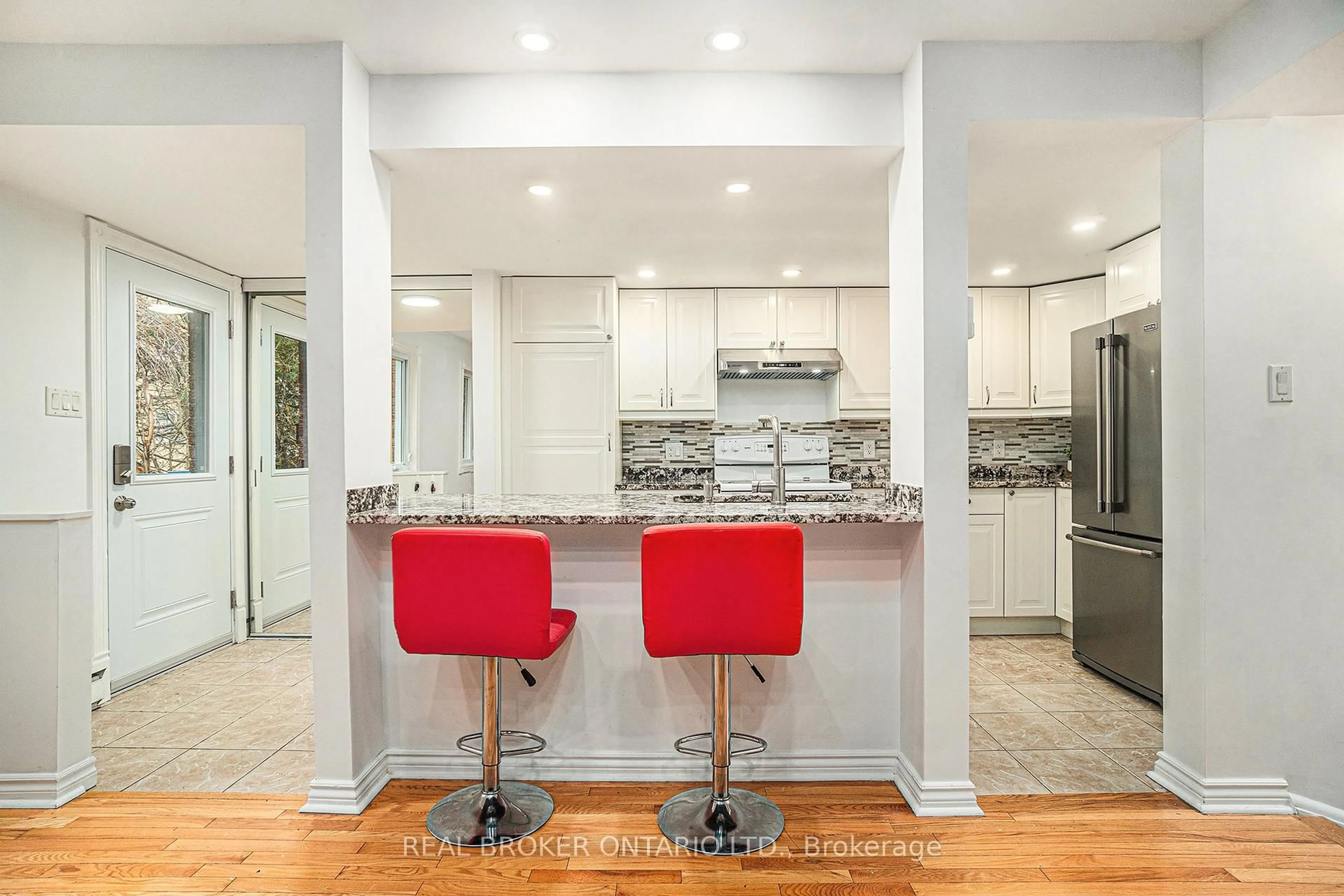 Open concept kitchen, ceramic/tile floor for 1204 Shillington Ave #5, Ottawa Ontario K1Z 7Z4