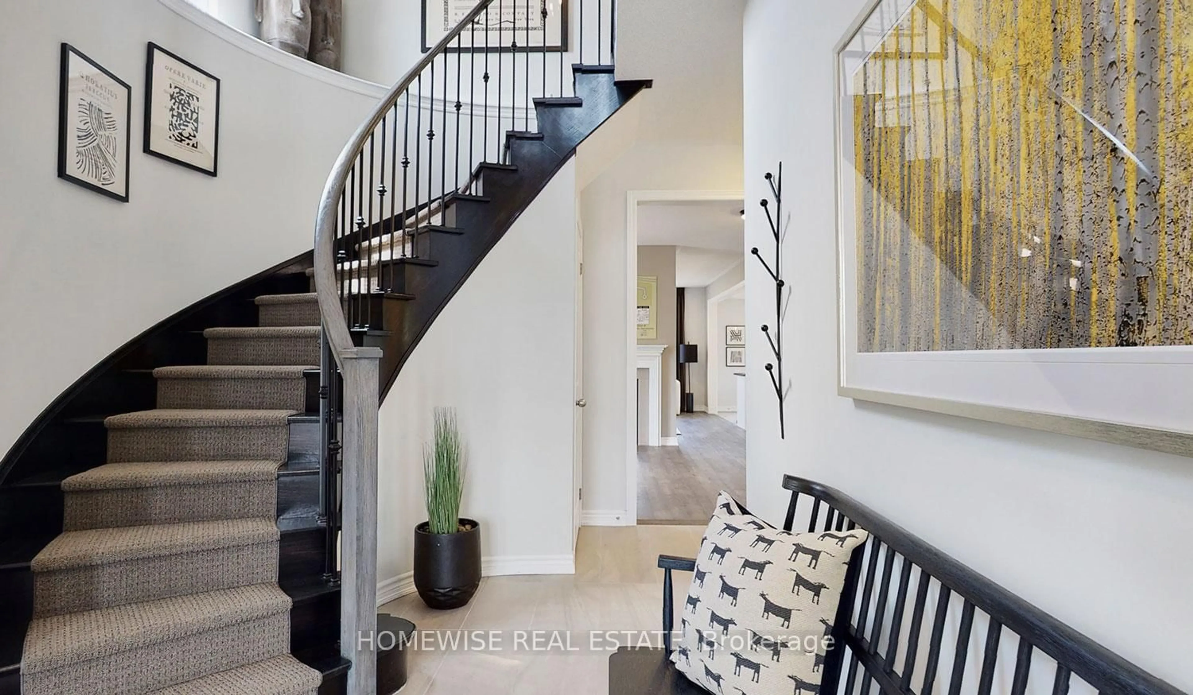 Indoor entryway for 25 York Dr, Peterborough Ontario K9K 0H5