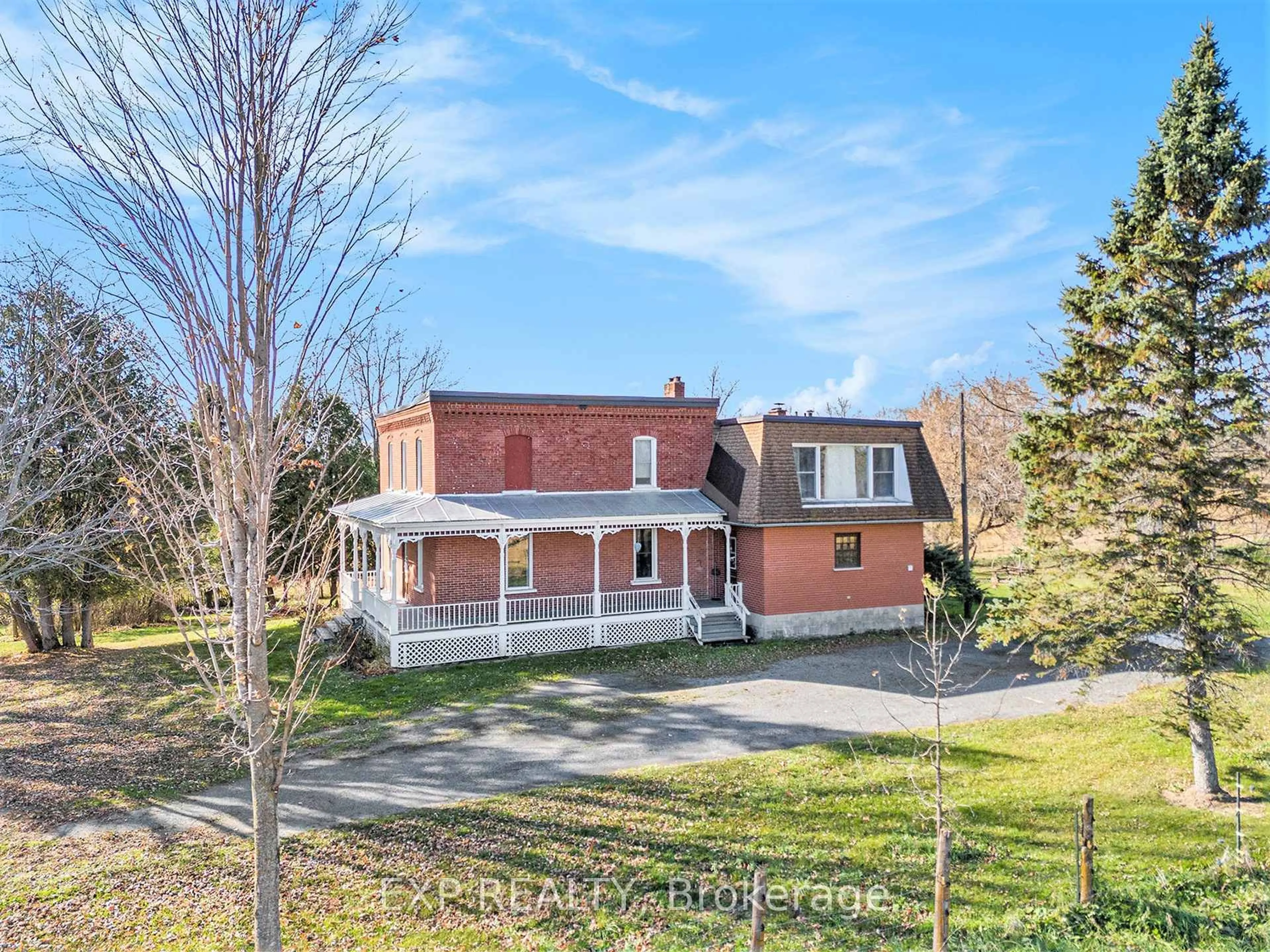 A pic from outside/outdoor area/front of a property/back of a property/a pic from drone, street for 18873 KENYON CONCESSION 5 Rd, North Glengarry Ontario K0C 1A0