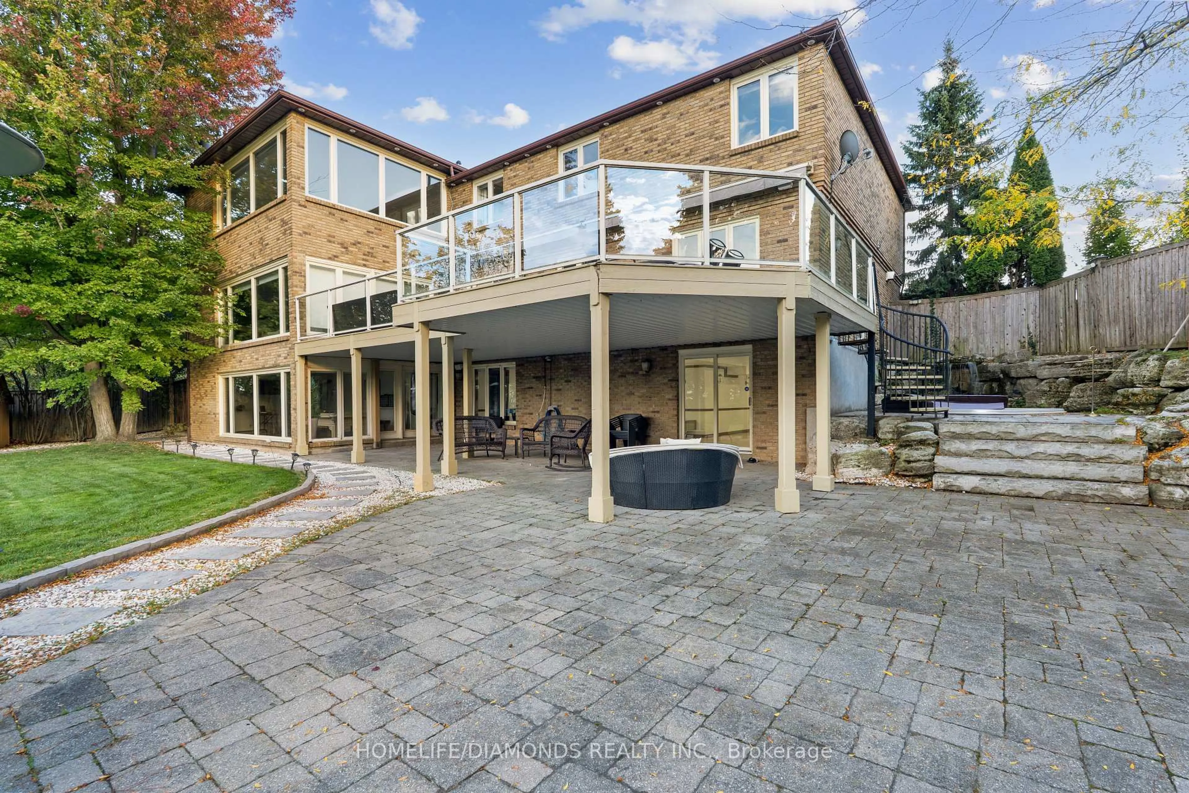 Patio, unknown for 47 RIDGE POINT Dr, St. Catharines Ontario L2T 2S8