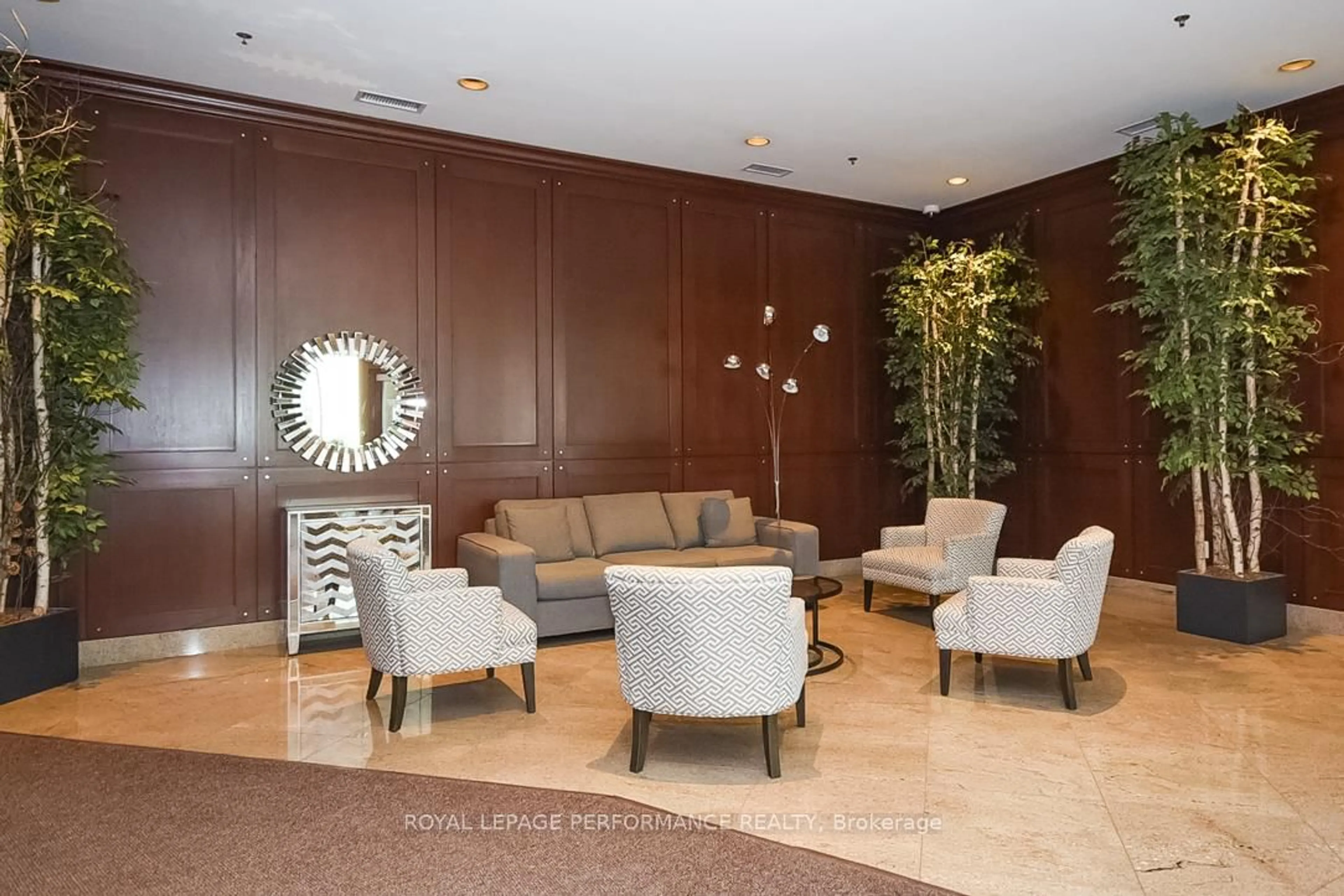 Lobby for 234 Rideau St #1107, Ottawa Ontario K1N 0A9