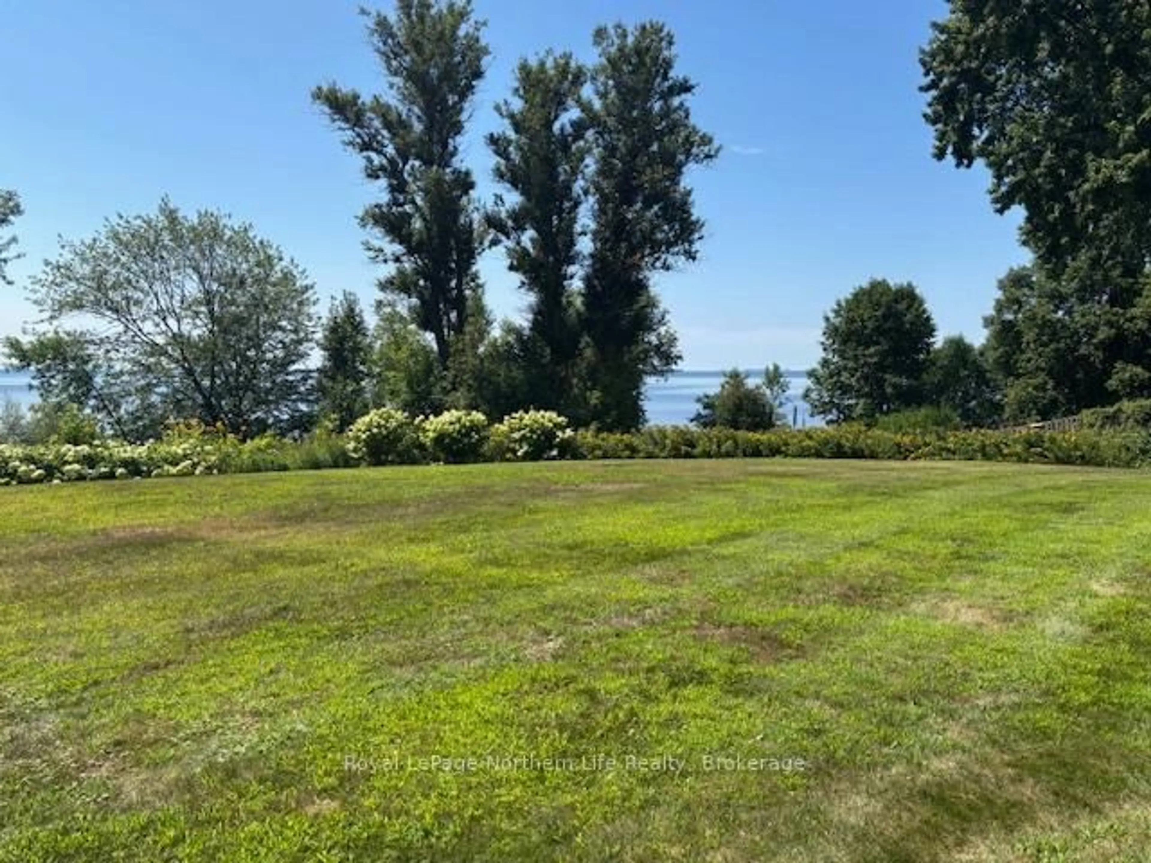 A pic from outside/outdoor area/front of a property/back of a property/a pic from drone, water/lake/river/ocean view for 155 Timmins St #114, North Bay Ontario P1B 9K8
