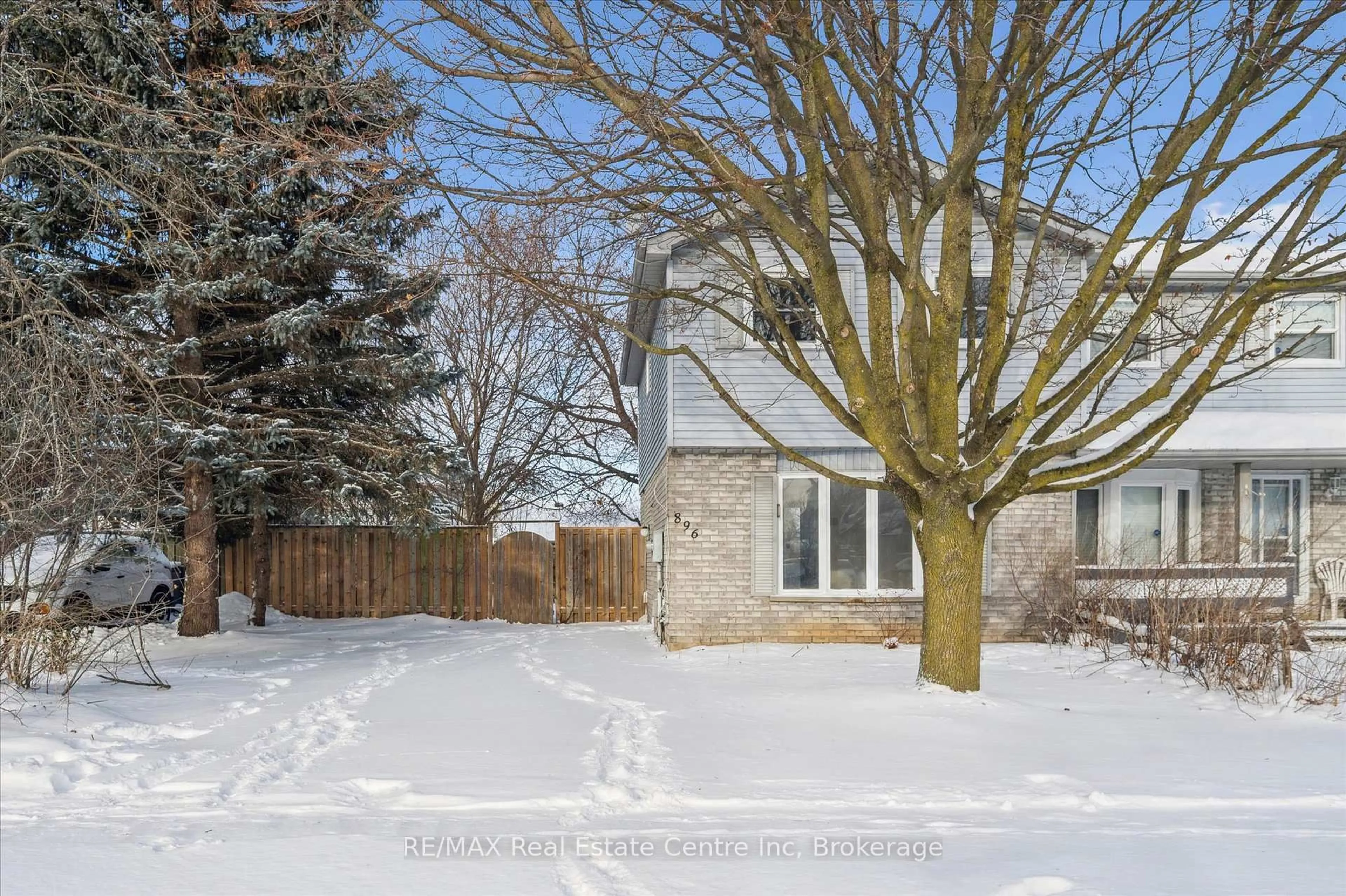 Unknown for 896 Elgin St, Cambridge Ontario N1R 8C4