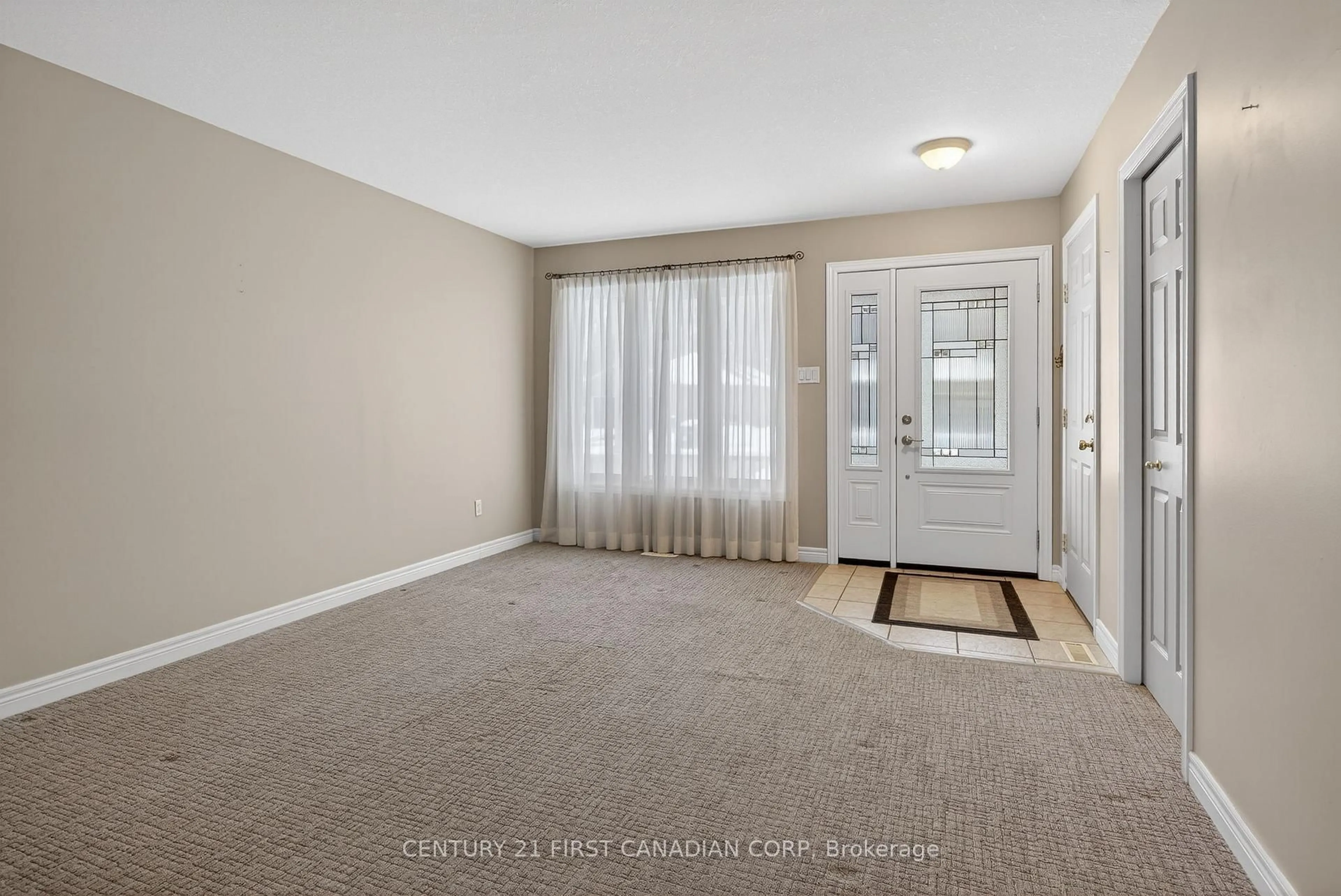 Unknown for 33 Juniper Cres, Strathroy-Caradoc Ontario N7G 4G4