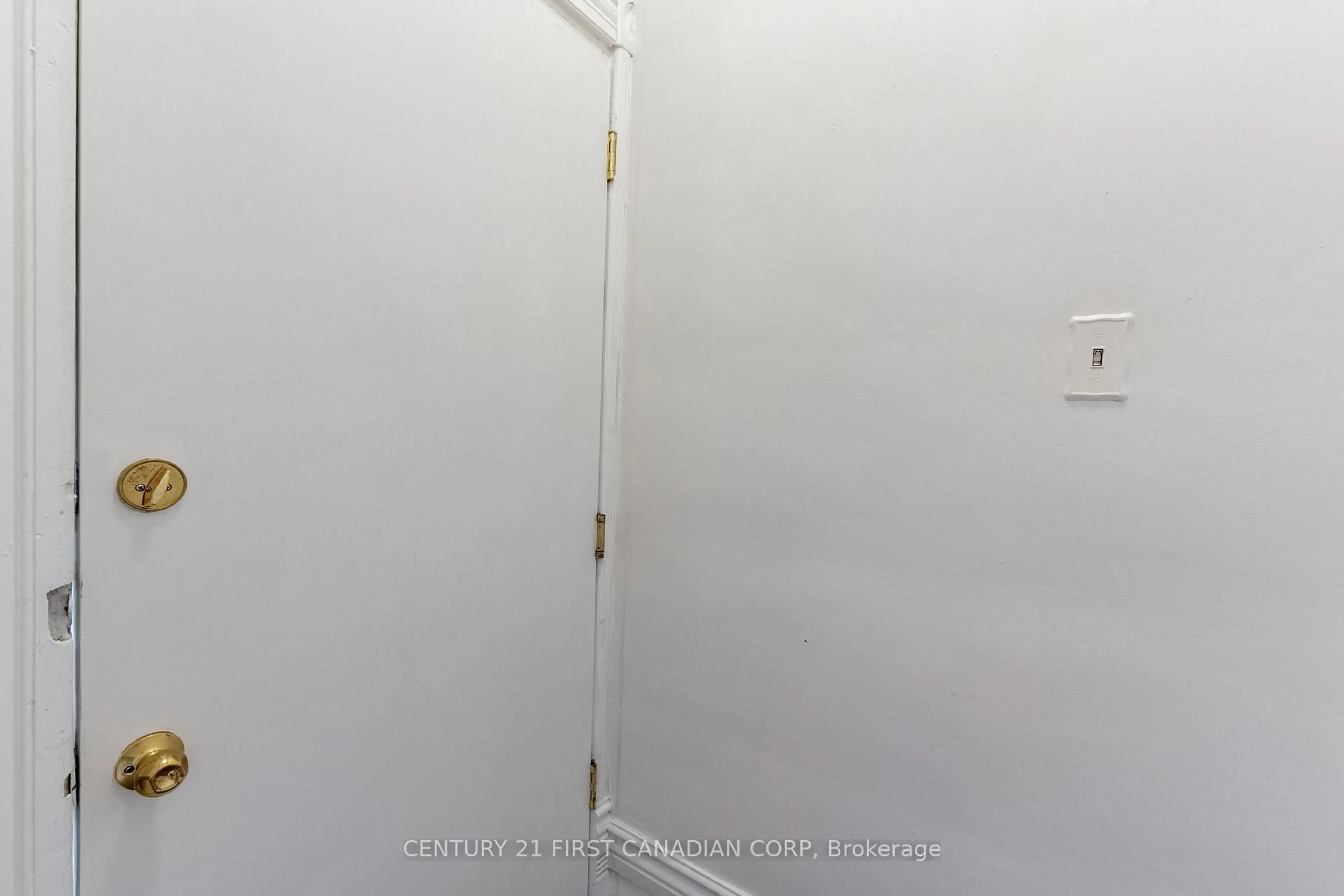 Storage room or clothes room or walk-in closet for 578 WATERLOO St, London East Ontario N6B 2P9