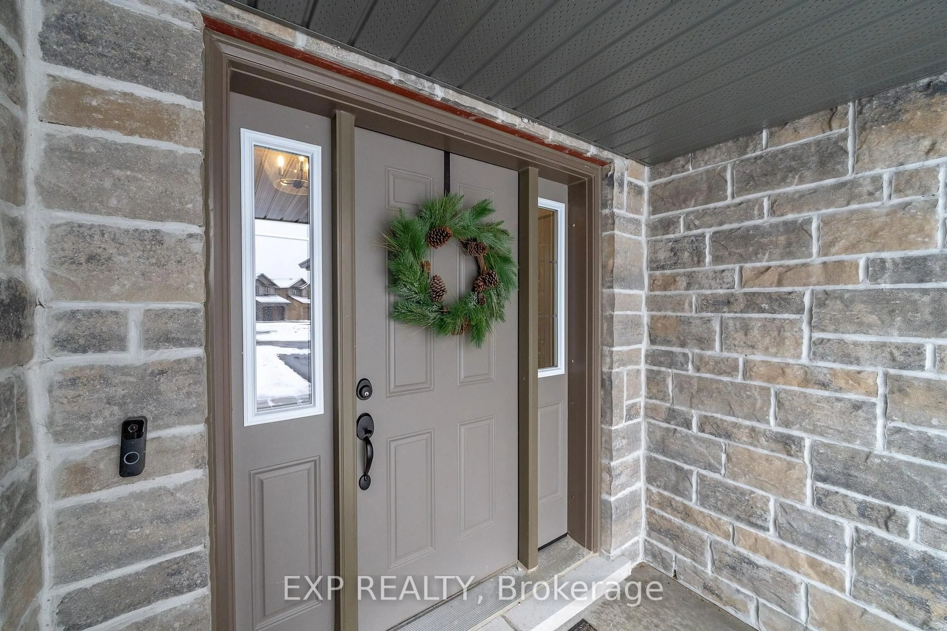 Indoor entryway for 58 Lanark Dr, Belleville Ontario K8N 0G8