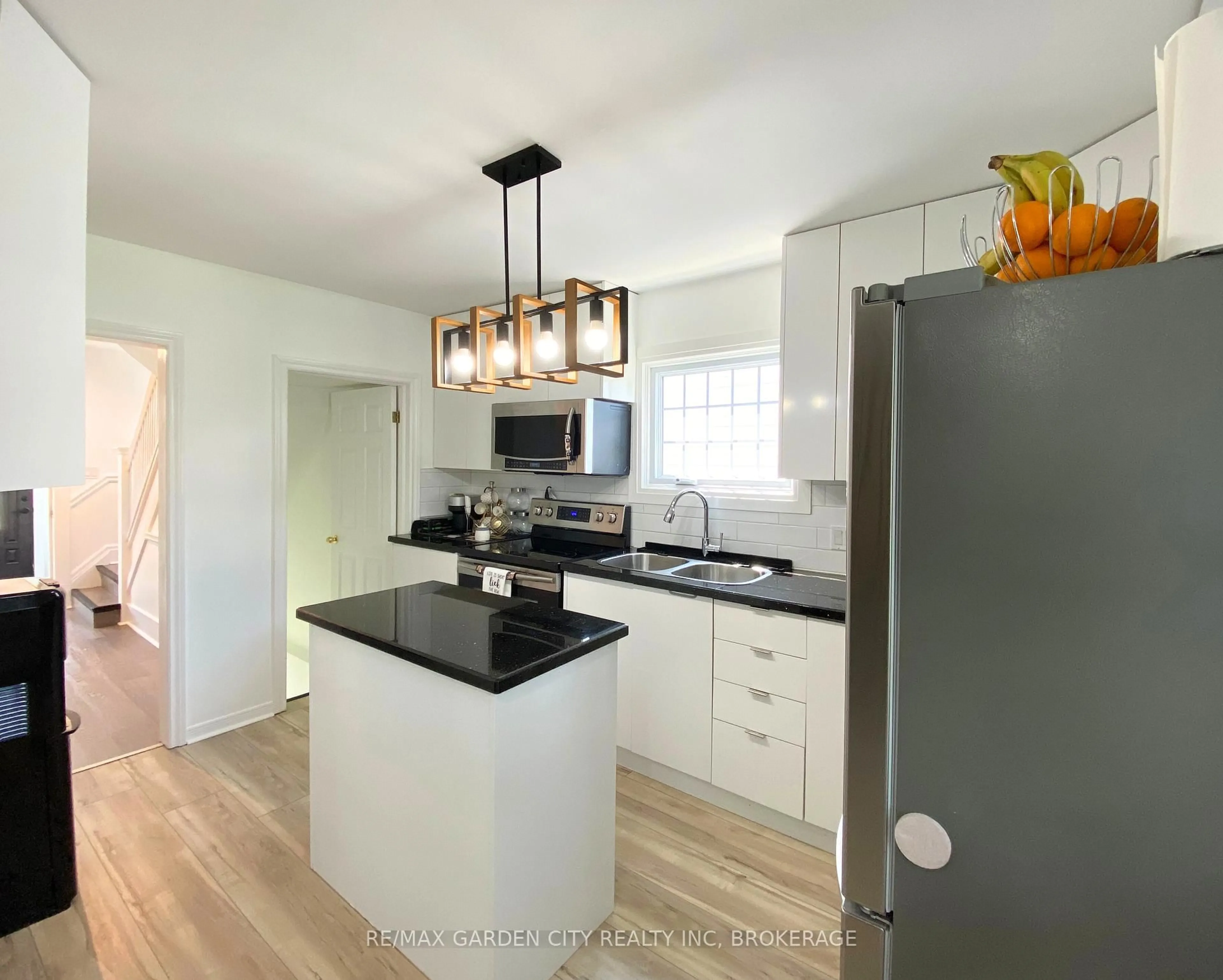 Open concept kitchen, unknown for 243 Geneva St, St. Catharines Ontario L2R 4R2